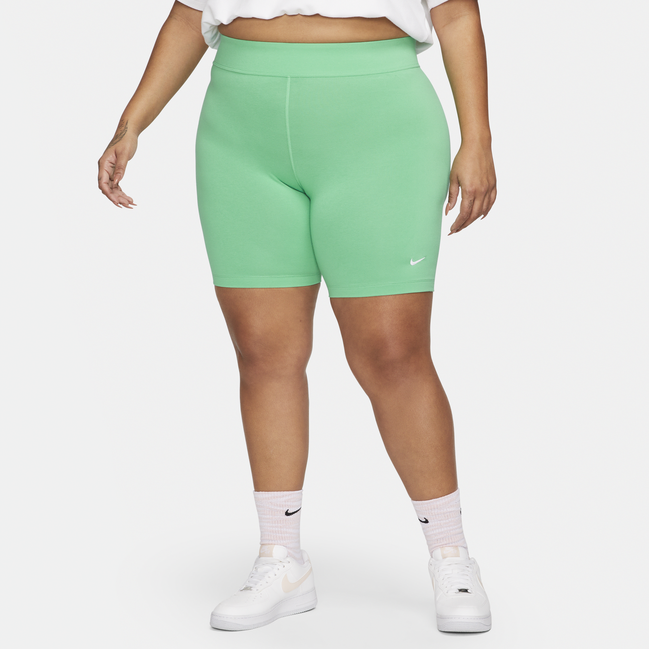 Nike Women's  Sportswear Essential Mid-rise Bike Shorts (plus Size) In Green