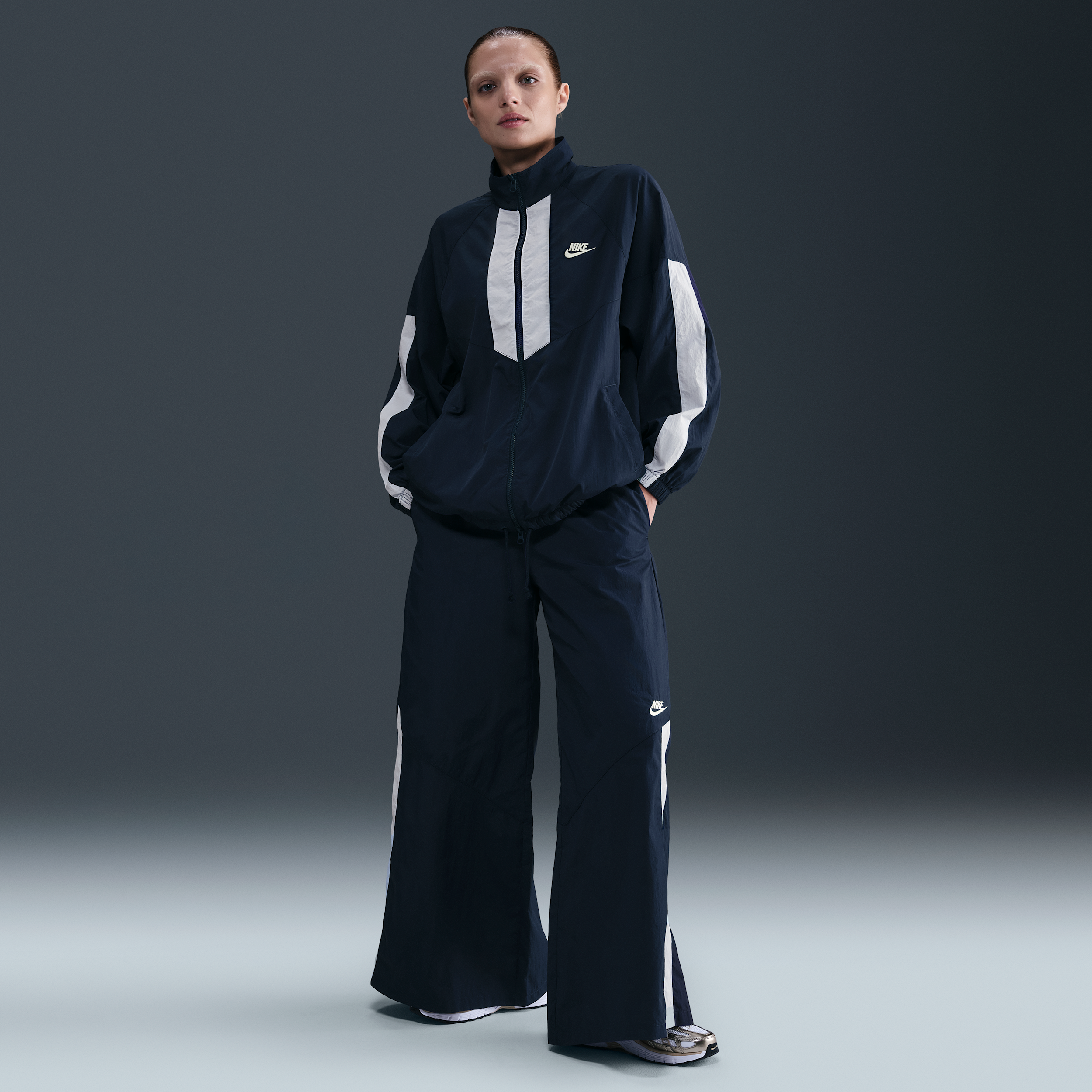 Nike Women's  Sportswear Wide-leg Woven Pants In Blue