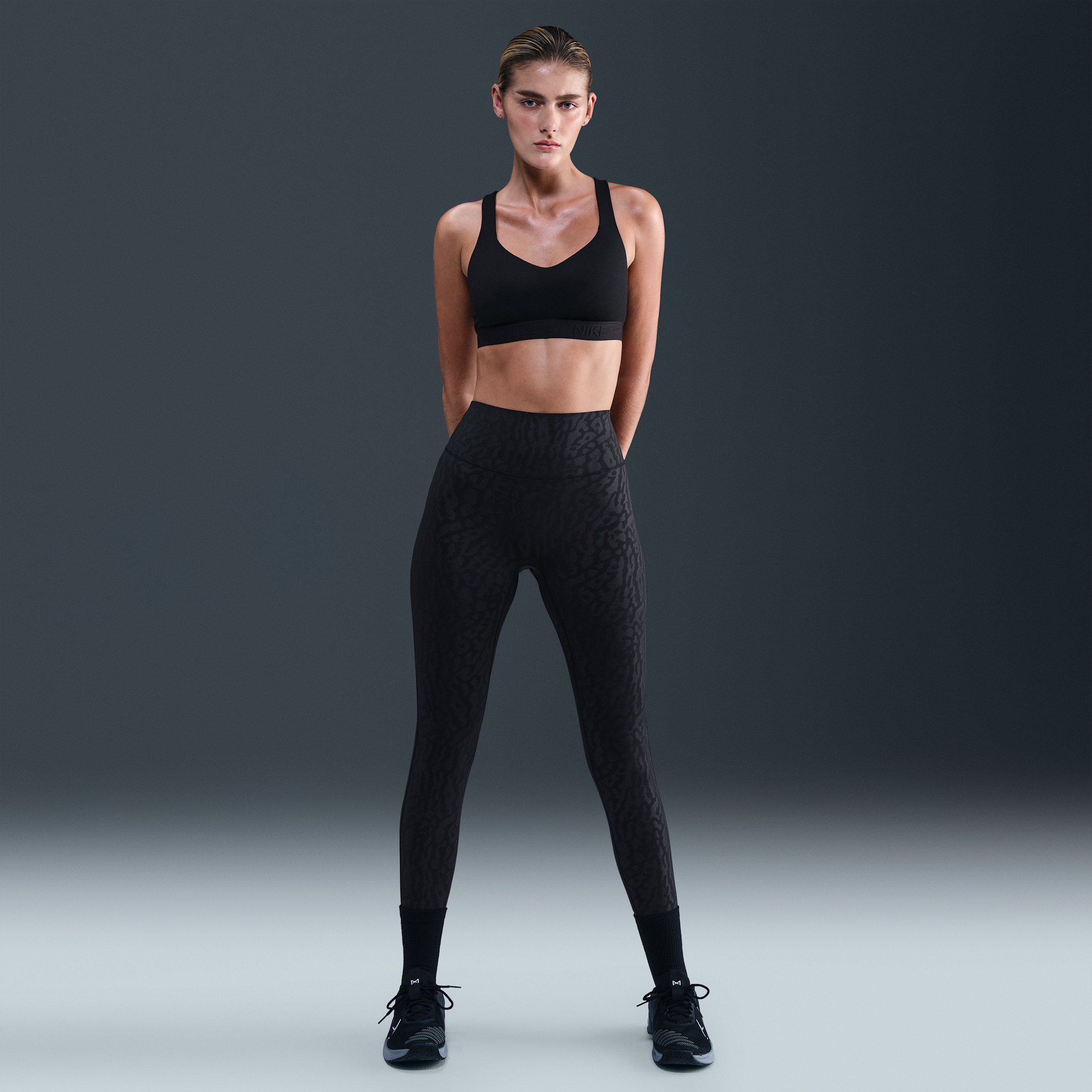 Nike Women's Universa High-waisted 7/8 Leggings With No Front Seam In Black