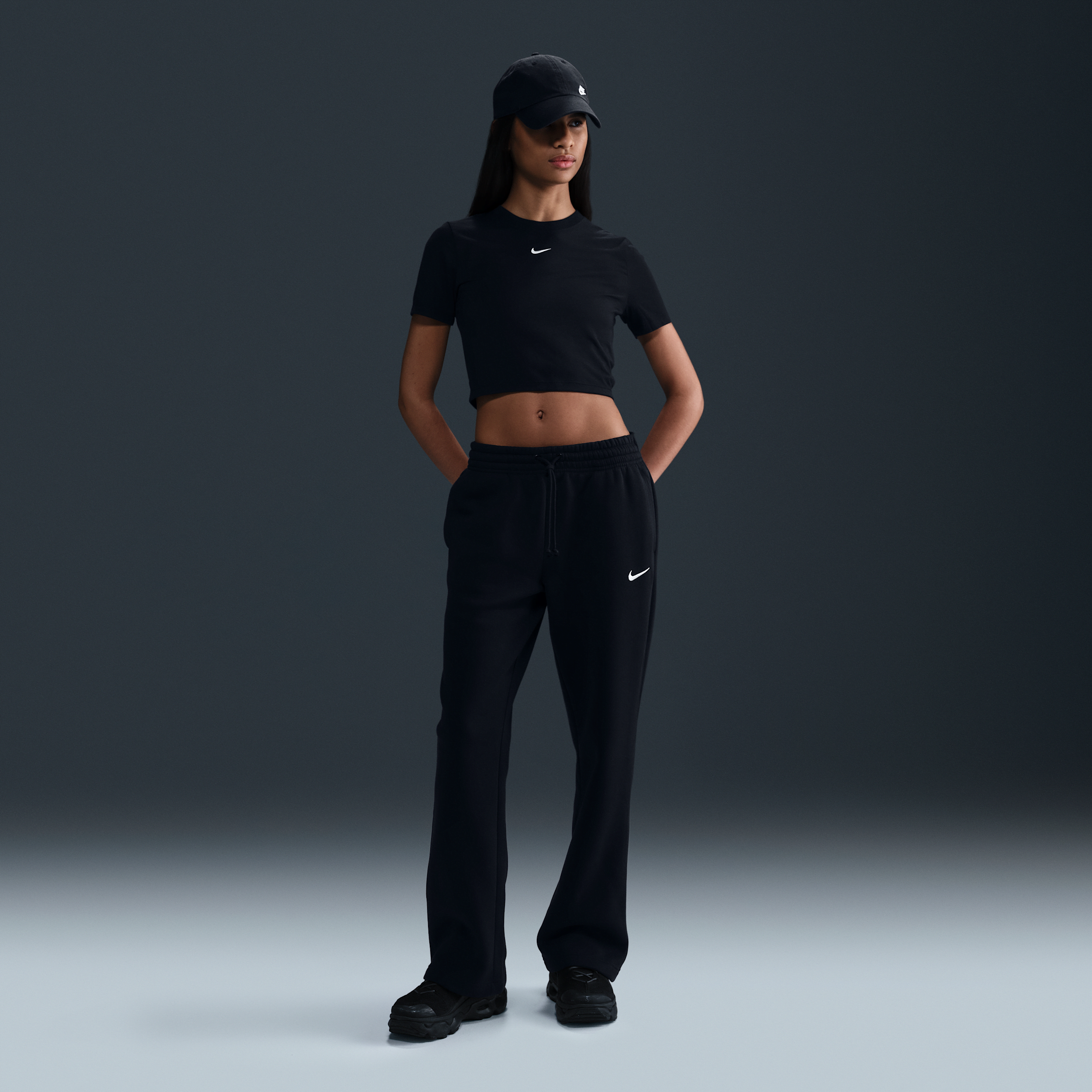 Nike Women's Sportswear Phoenix Fleece Mid-rise Open-hem Pants In Black