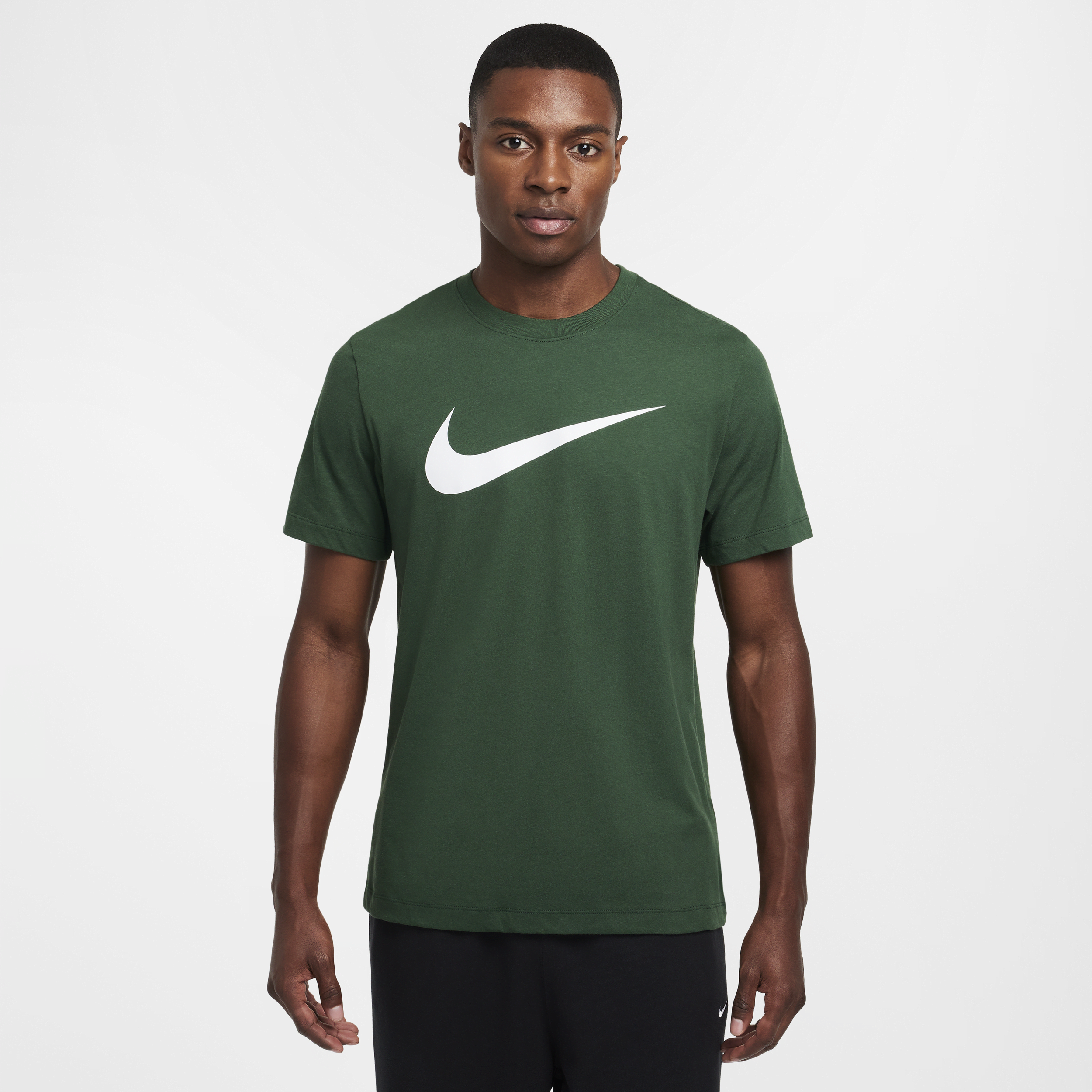 Men's Nike Sportswear Swoosh T-Shirt in Green | DC5094-323
