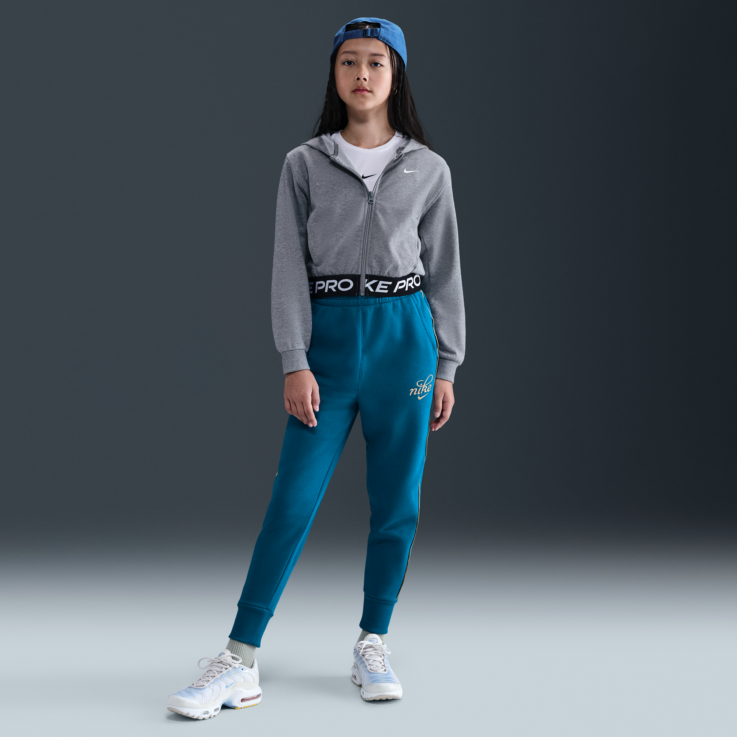 Nike Sportswear Club Fleece Big Kids' (Girls') Oversized Jogger Pants in Blue | HV0423-301