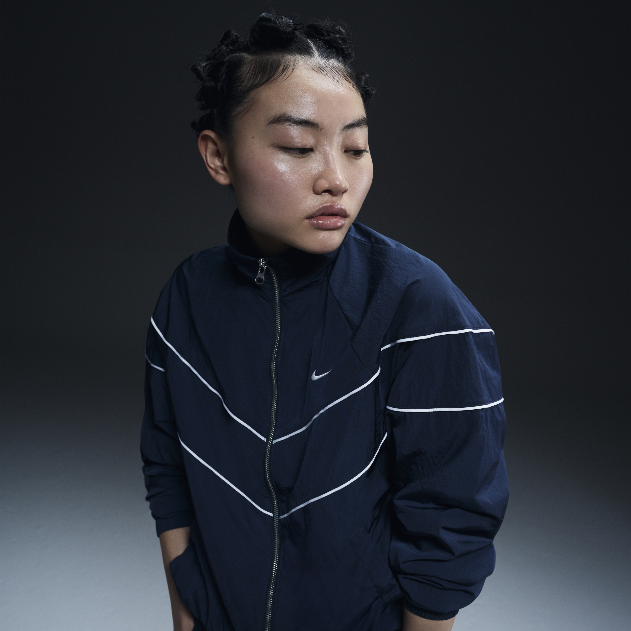 Nike Women's Windrunner Loose Uv Woven Full-zip Jacket In Blue