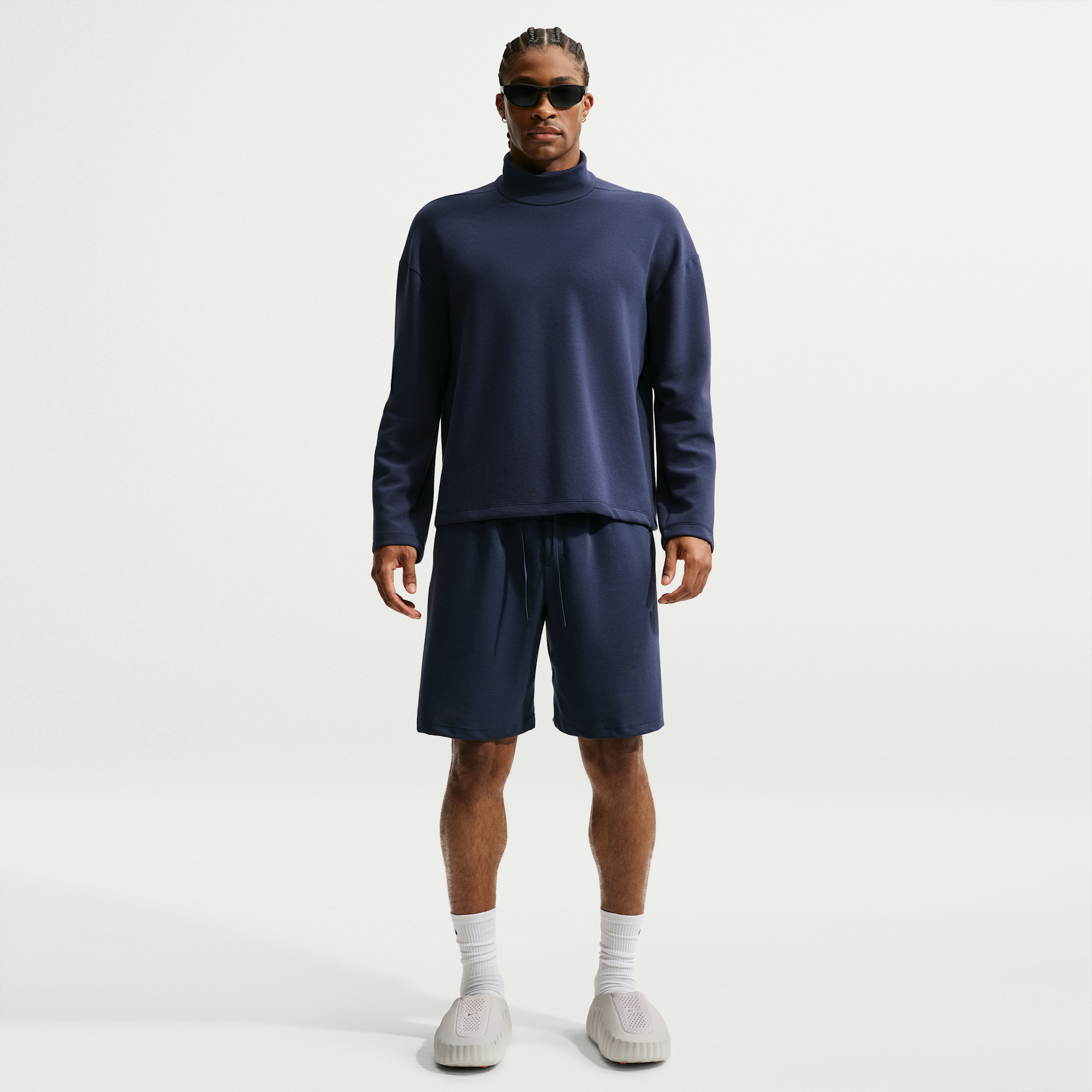 Nike Men's 24.7 ImpossiblySoft Light Dri-FIT Shorts, Medium, Obsidian