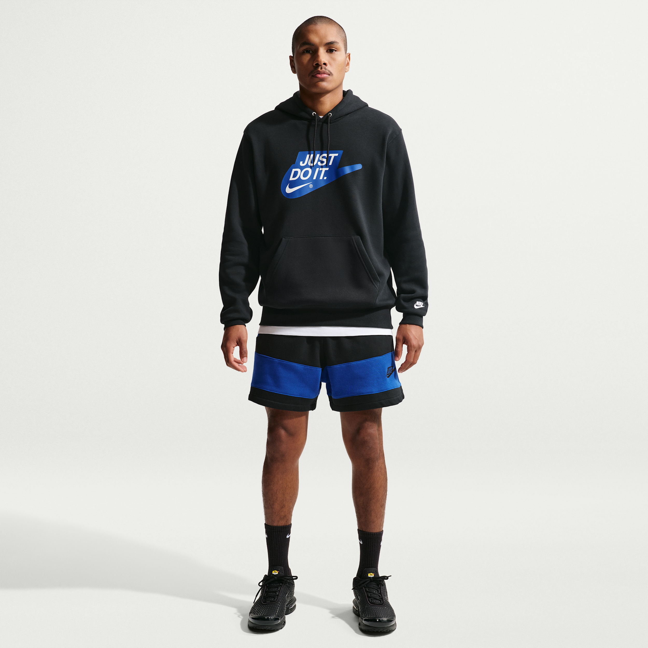 Men's Nike Sportswear Club Fleece Shorts in Black | IO9625-010