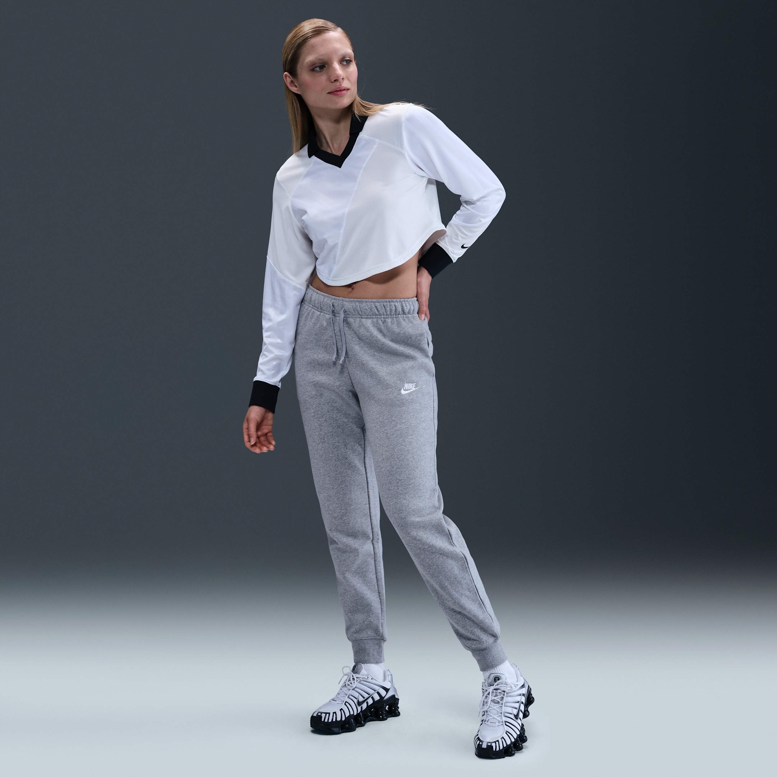 Women's Nike Sportswear Club Fleece Mid-Rise Jogger Pants in Grey | DQ5191-063