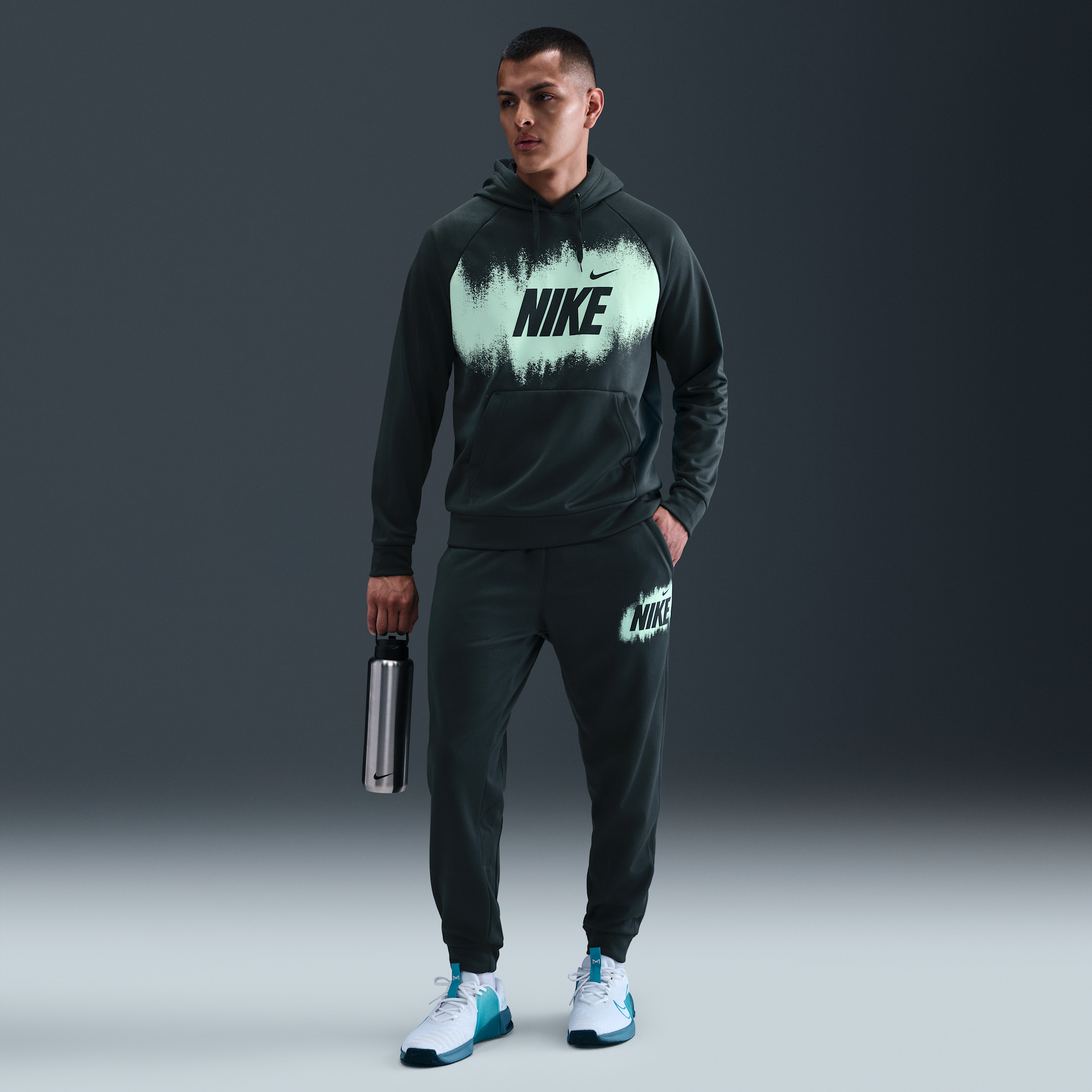 Nike Men's Therma-fit Fleece Jogger Pants In Green