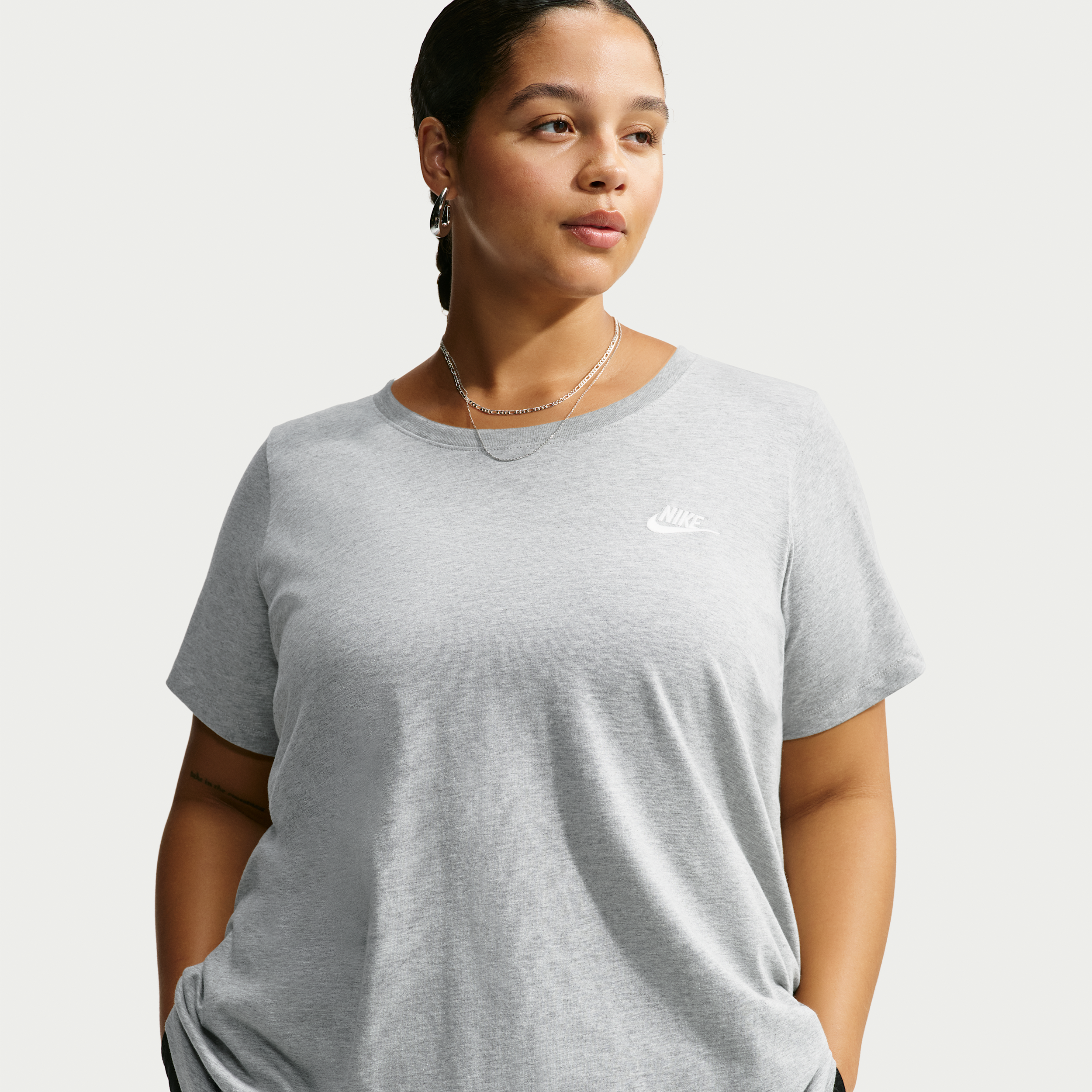 Women's Nike Sportswear Club Essentials T-Shirt (Plus Size) in Grey | FD0646-064