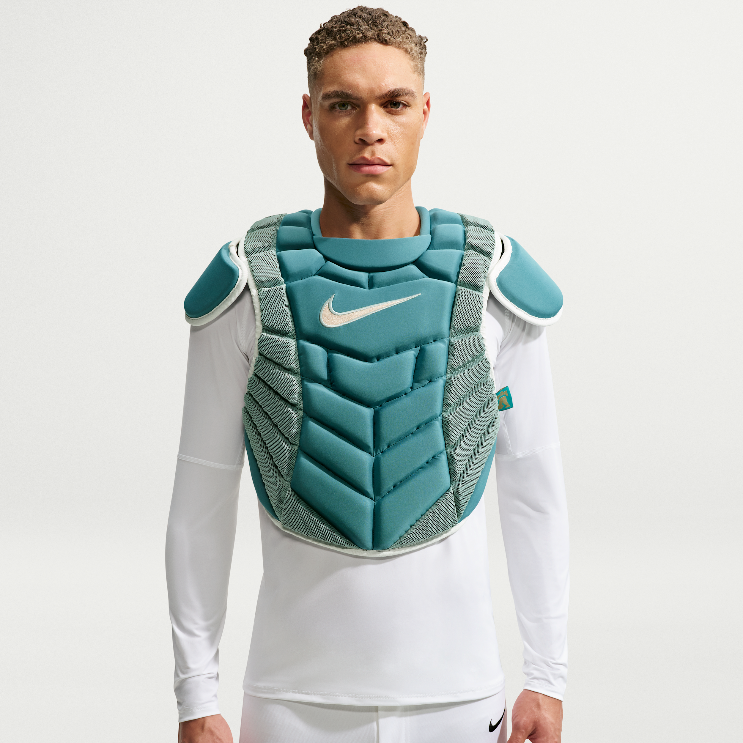 Nike Diamond Elite Baseball Chest Protector in Green | N1003436-377