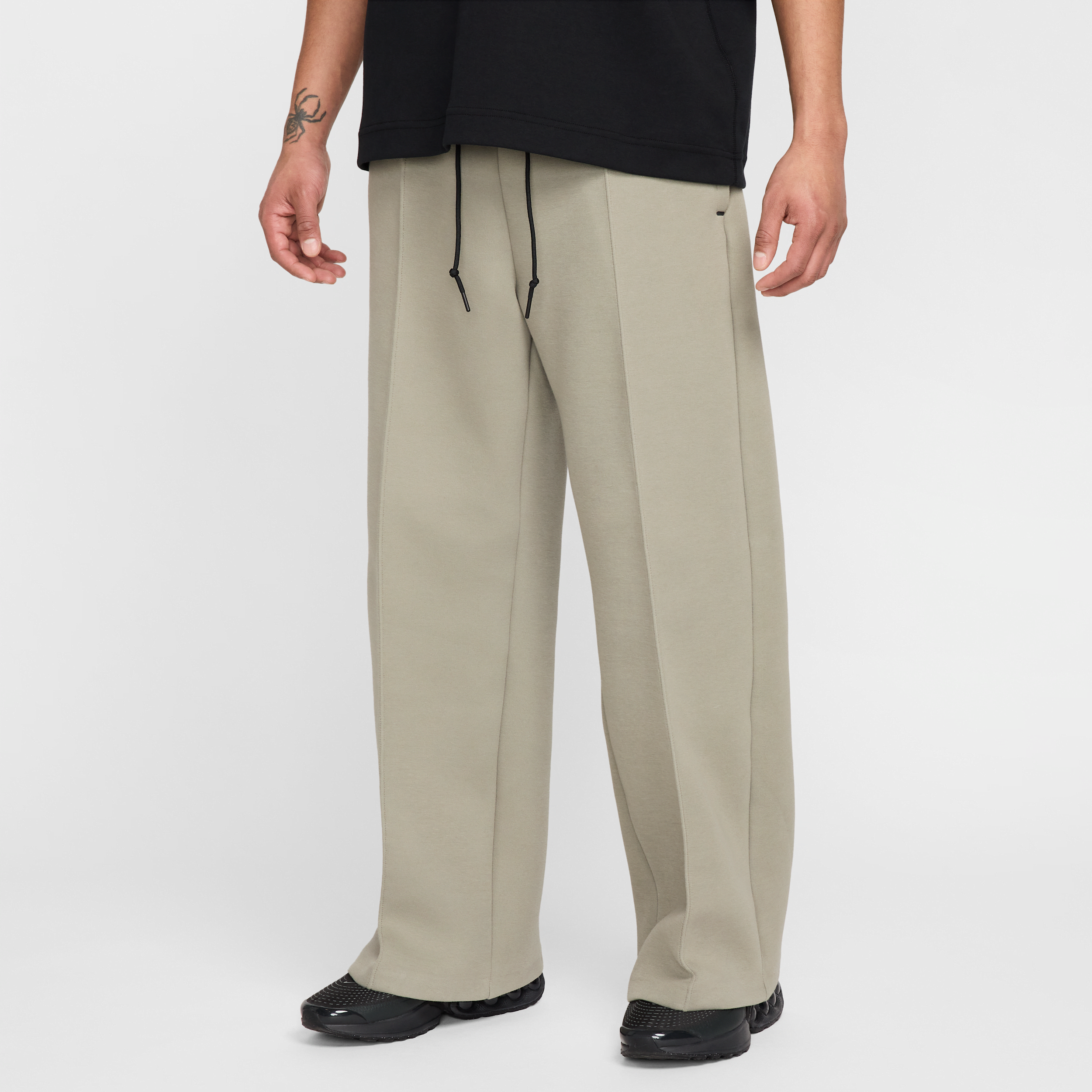 Nike Men's Tech Wide-leg Fleece Pants In Green