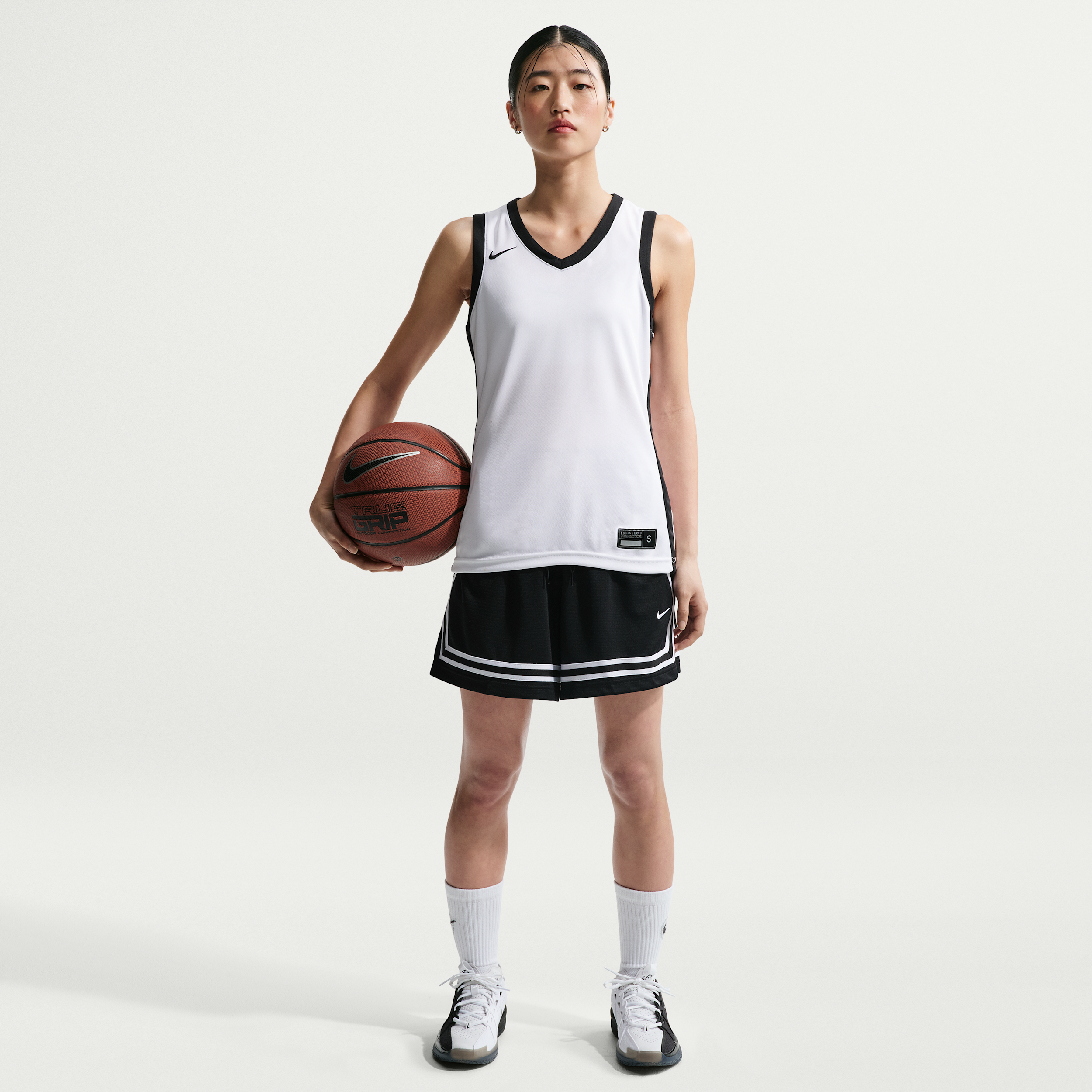 Nike Women's Crossover Dri-FIT 5" Basketball Shorts in Black | FV8505-010