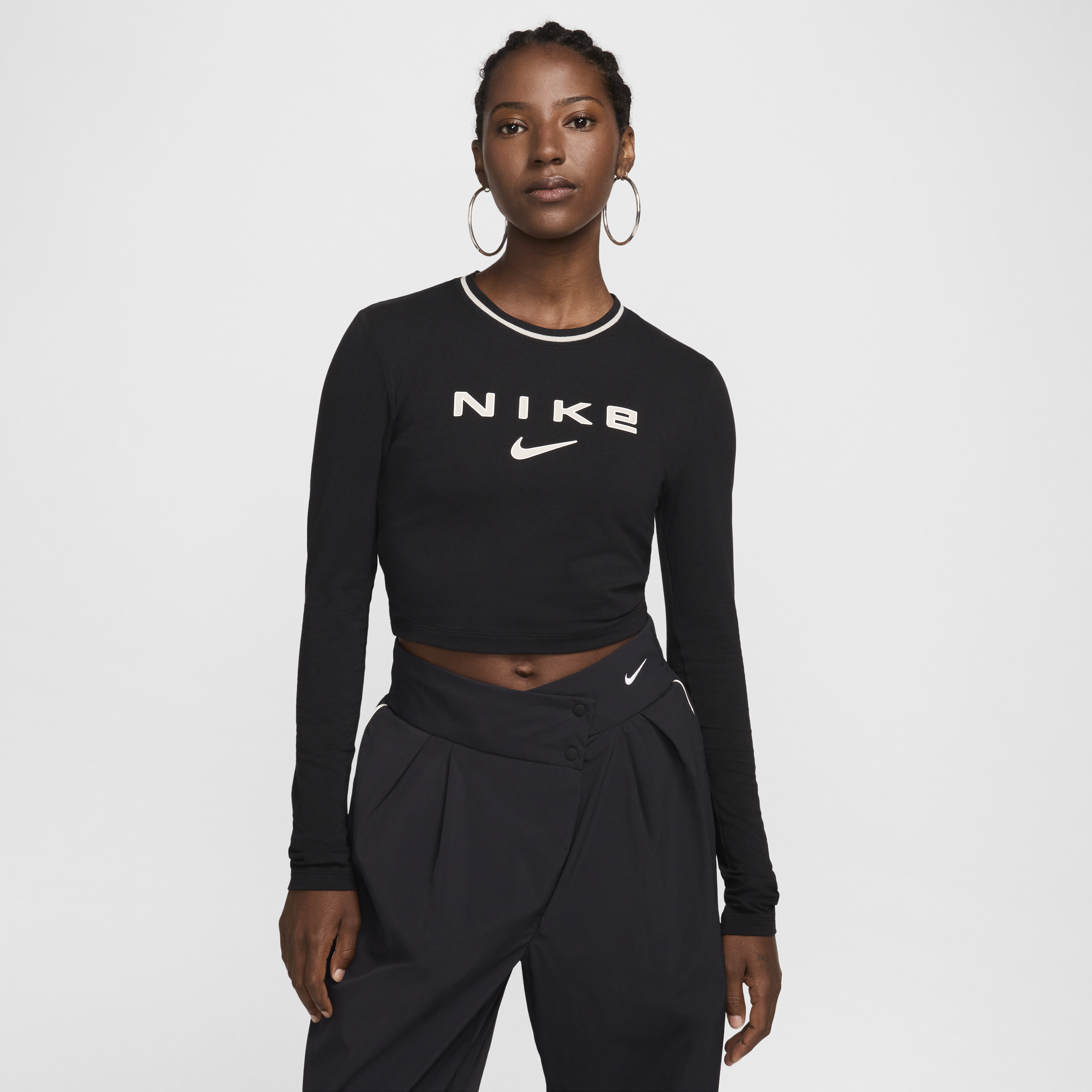 Nike Women's  Sportswear Chill Knit Slim Long-sleeve Cropped Graphic Tee In Black