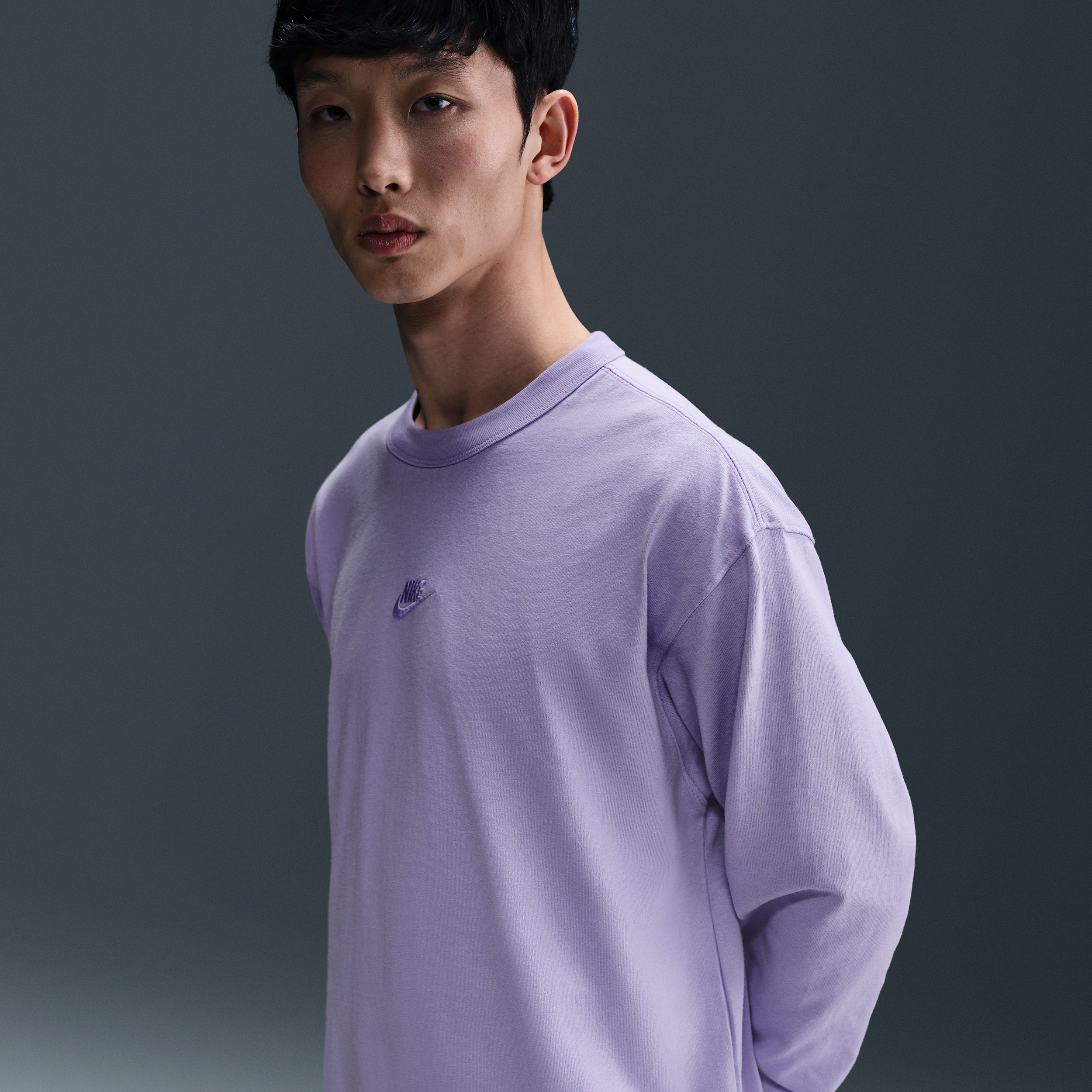 Nike Men's Sportswear Premium Essentials Long-sleeve T-shirt In Purple