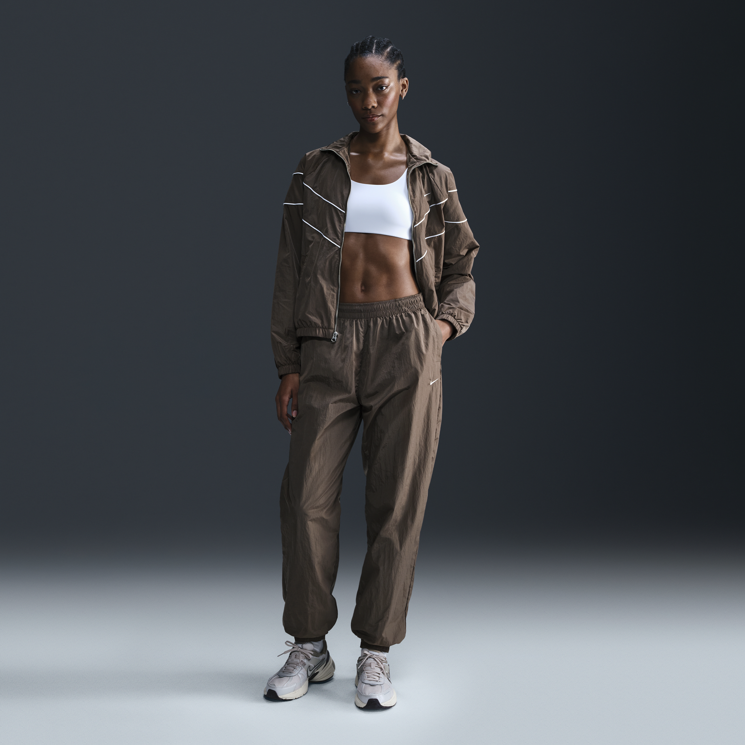 Nike Women's  Sportswear Essential Mid-rise Oversized Woven Jogger Pants In Brown
