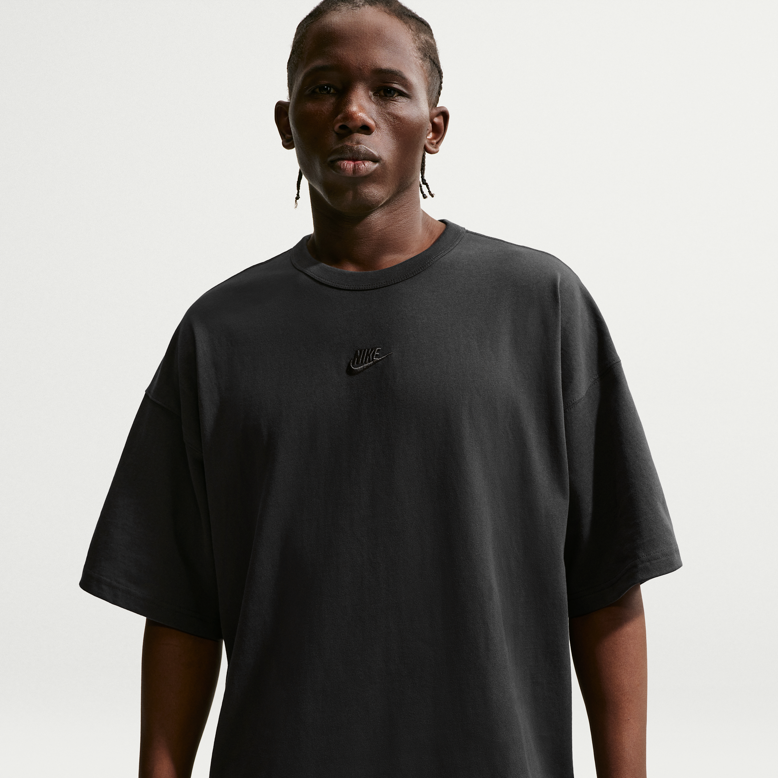 Men's Nike Sportswear Premium Essentials Oversized T-Shirt in Black | IH1129-045