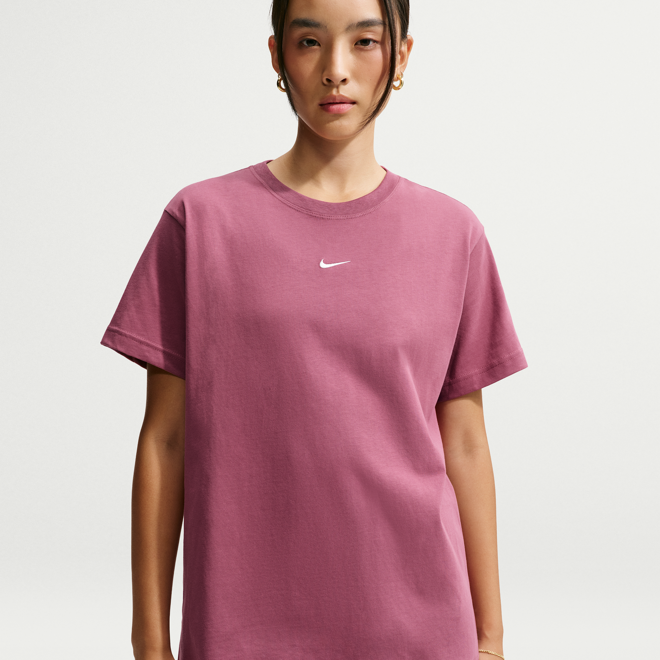 Women's Nike Sportswear Classic Oversized T-Shirt in Red | IH7601-654