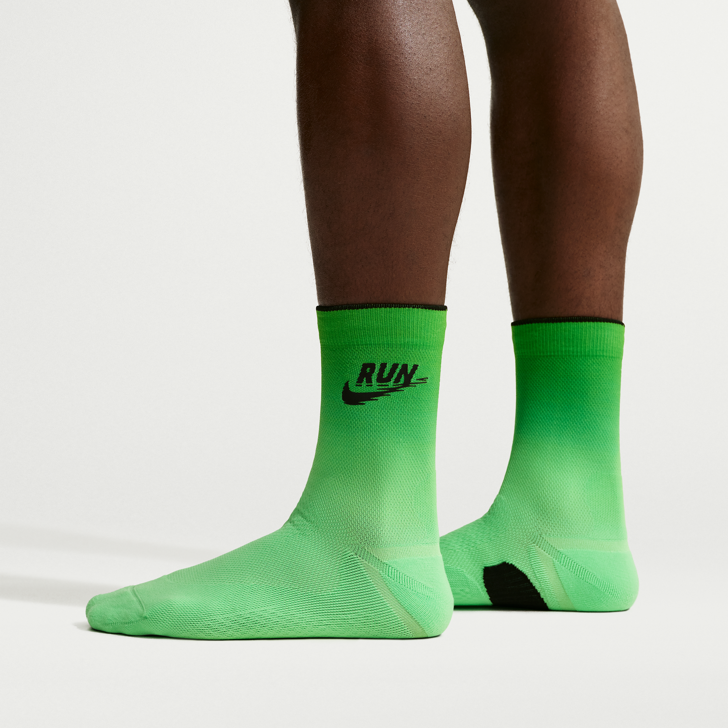Nike Unisex Run Midweight Running Crew Socks (1 Pair) In Green