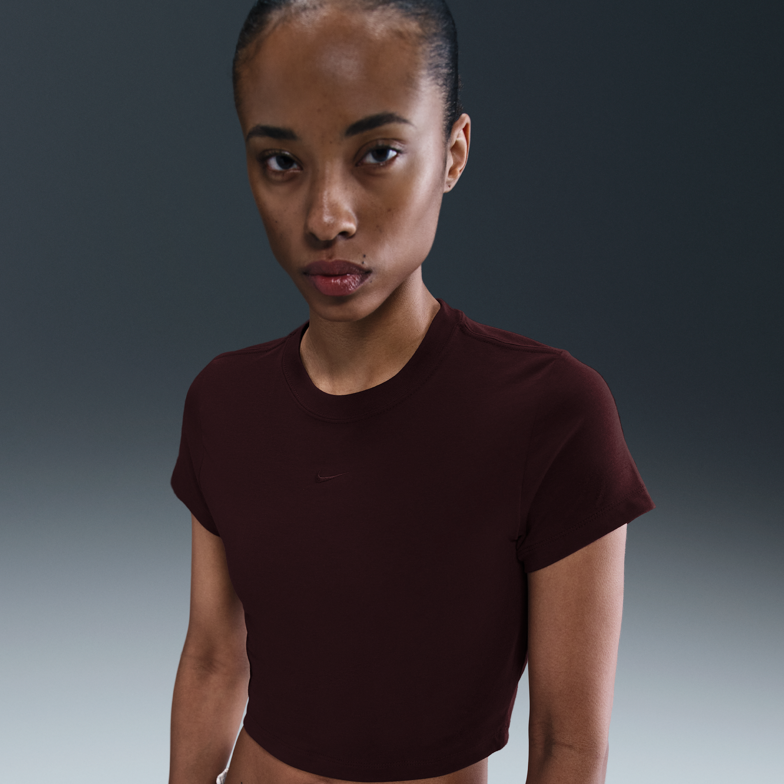 Nike Women's  Sportswear Chill Knit Cropped T-shirt