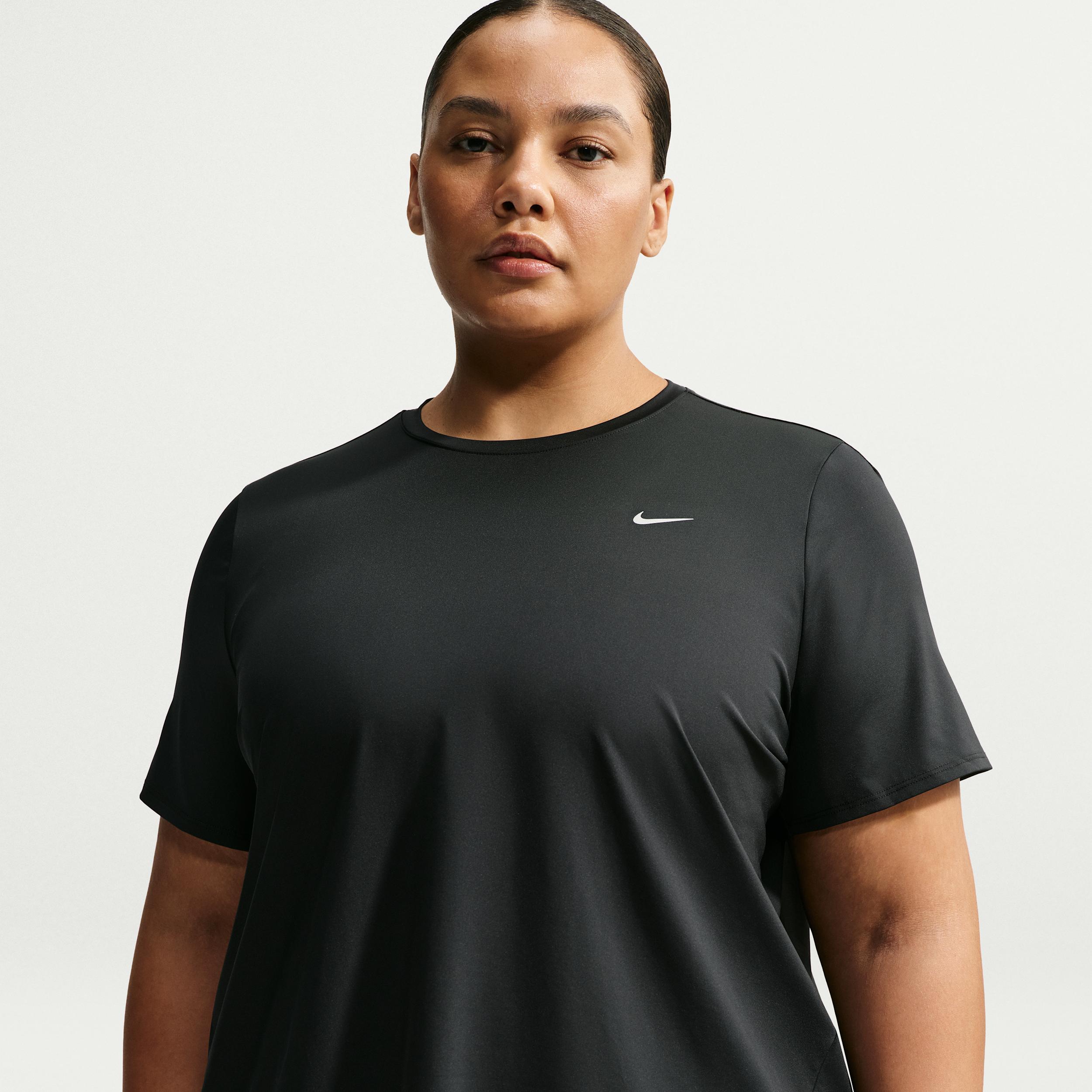 Nike Women's Swift Dri-FIT Running Top (Plus Size) in Black | IU1054-010