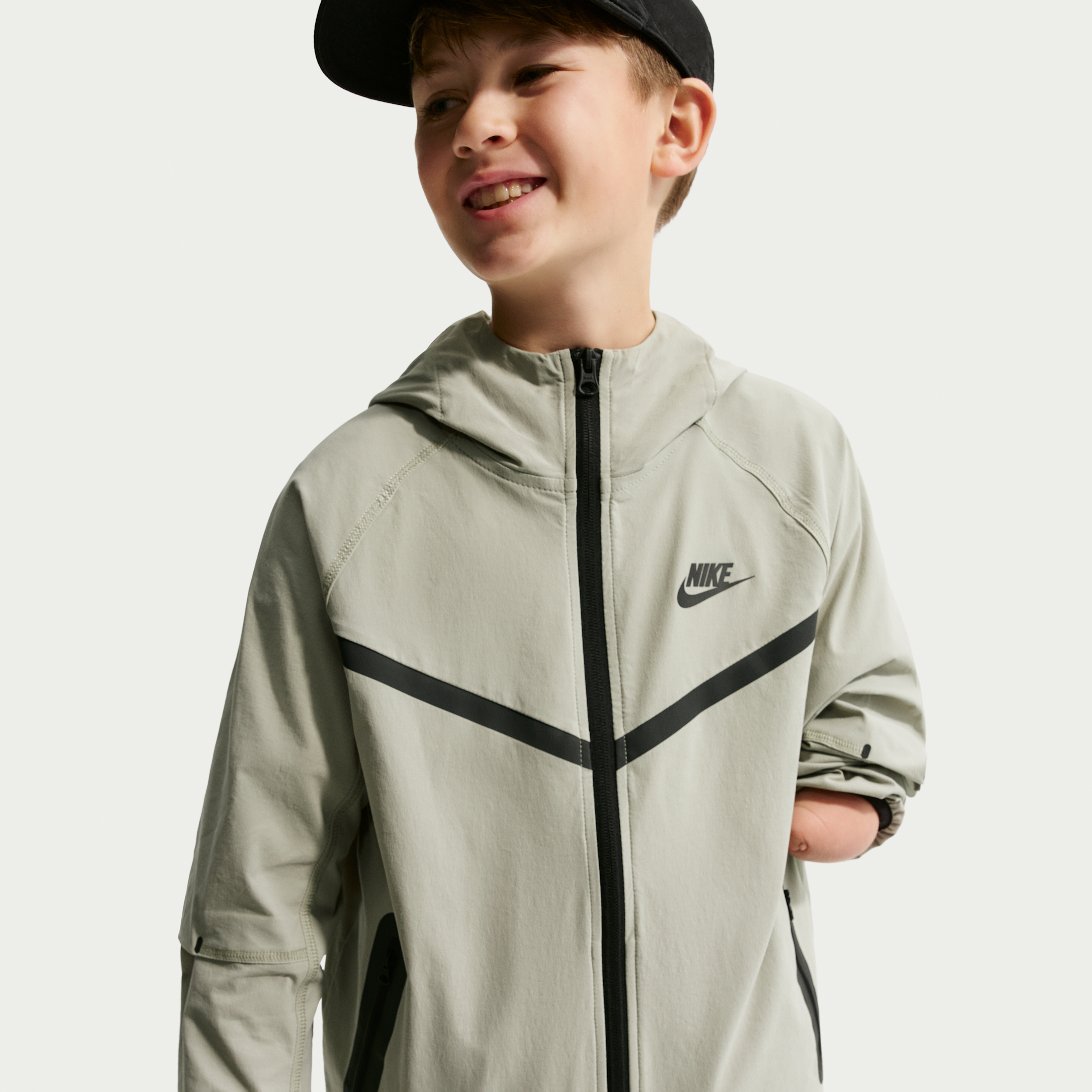 Nike Tech Big Kids' (Boys') Woven Jacket in Green | HQ8911-304