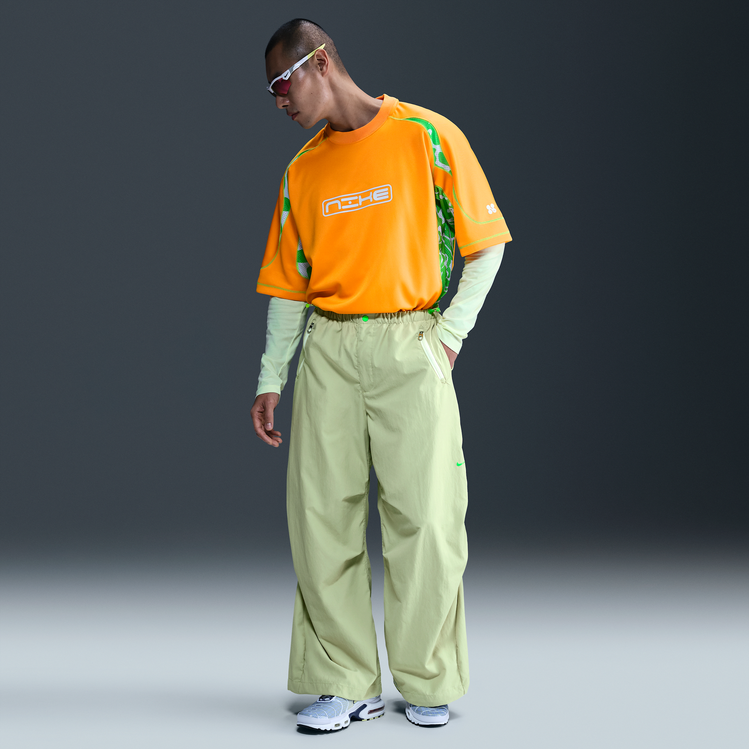 Nike Men's Project F.r.o.g. Parachute Pants In Green