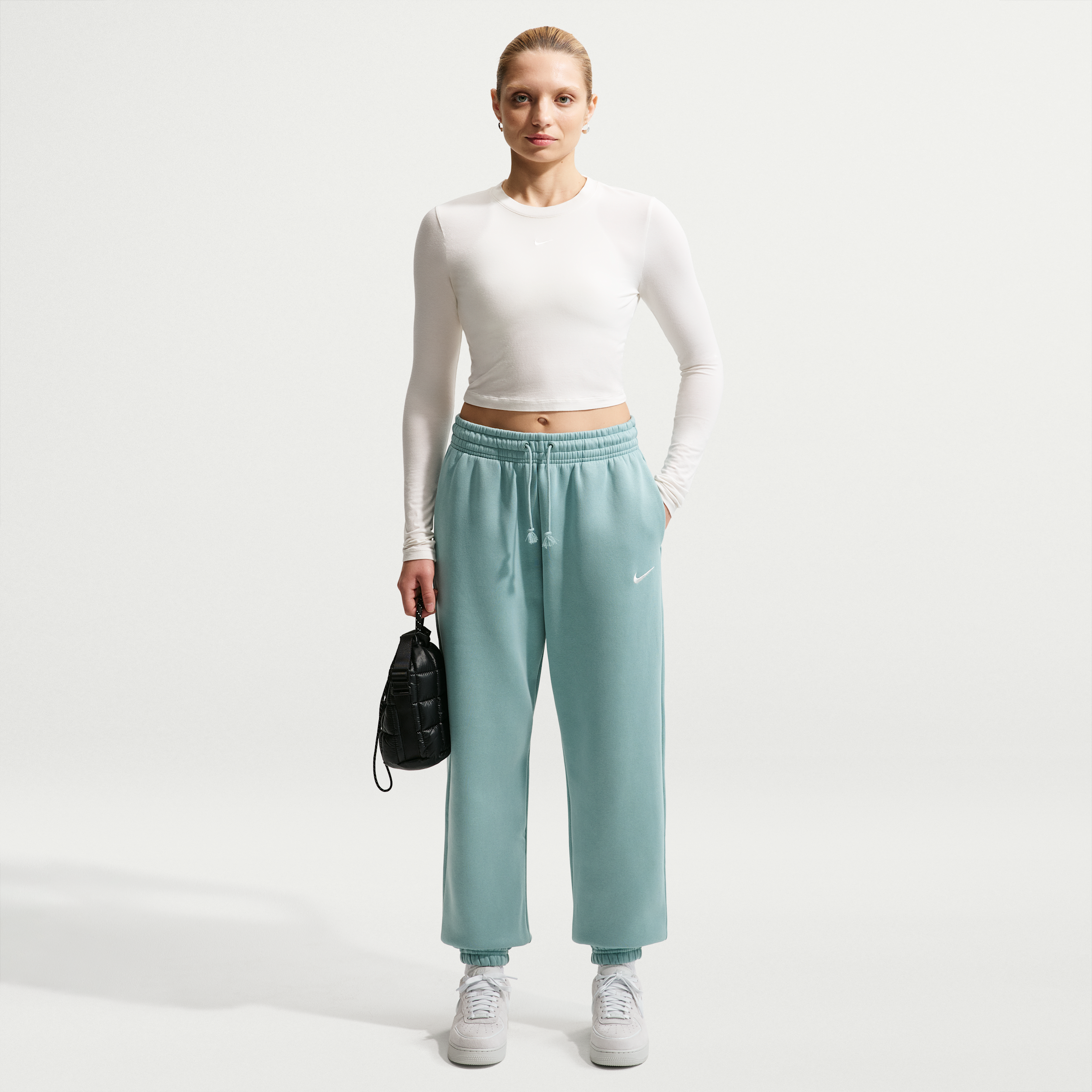 Women's Nike Sportswear Phoenix Fleece High-Waisted Oversized Sweatpants in Green | FZ5996-017