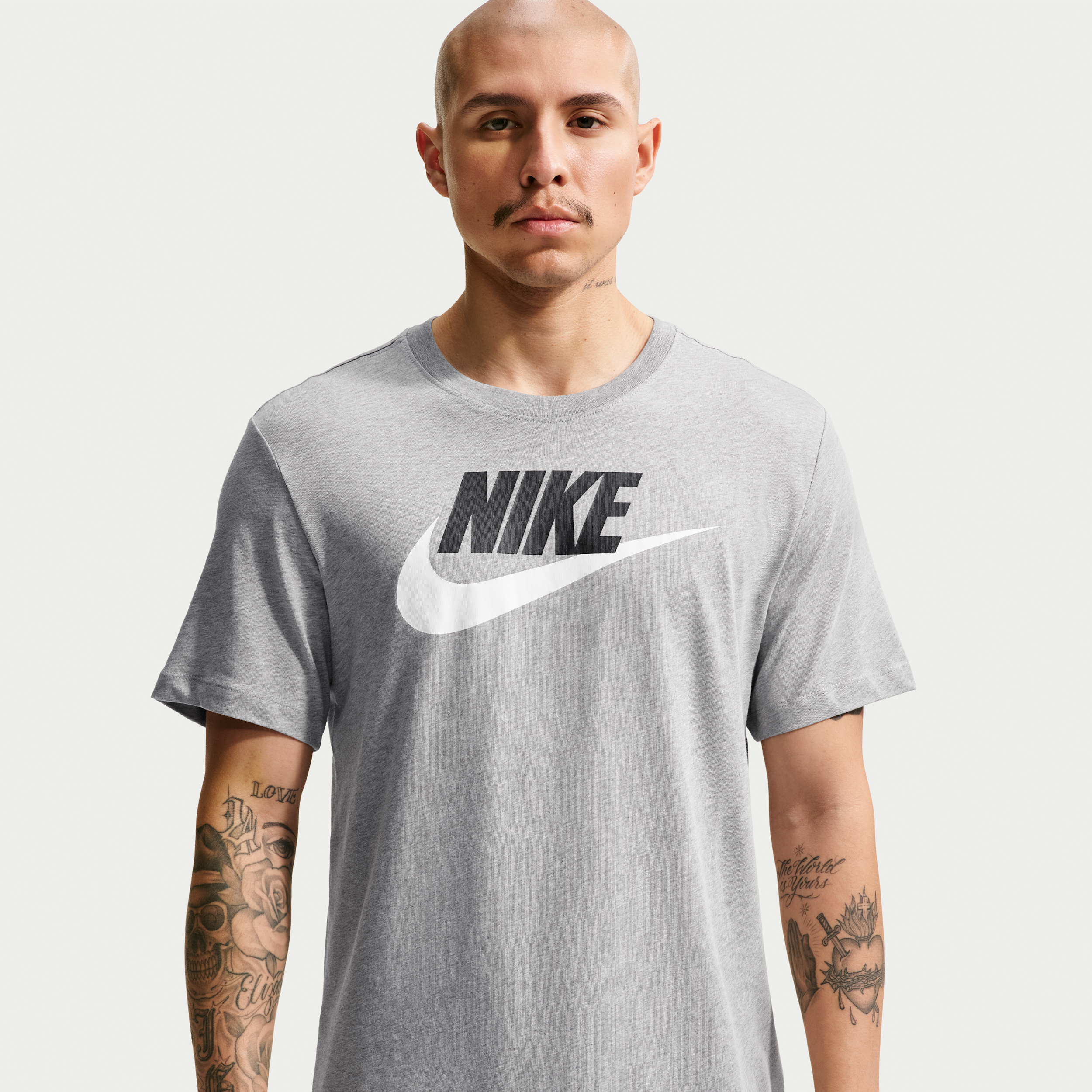 Men's Nike Sportswear T-Shirt in Grey | AR5004-063