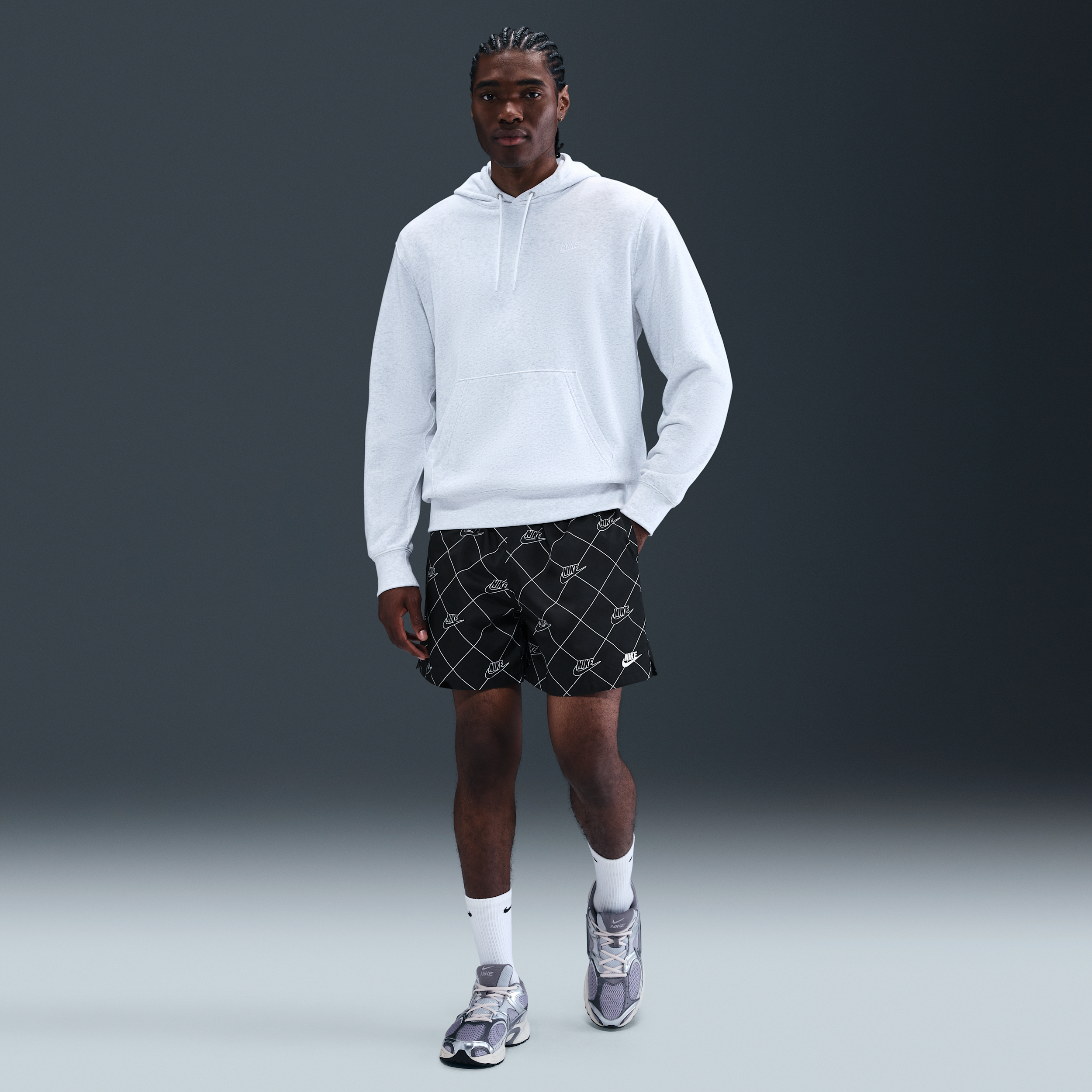 Nike Men's  Sportswear Club Woven Flow Shorts In Black