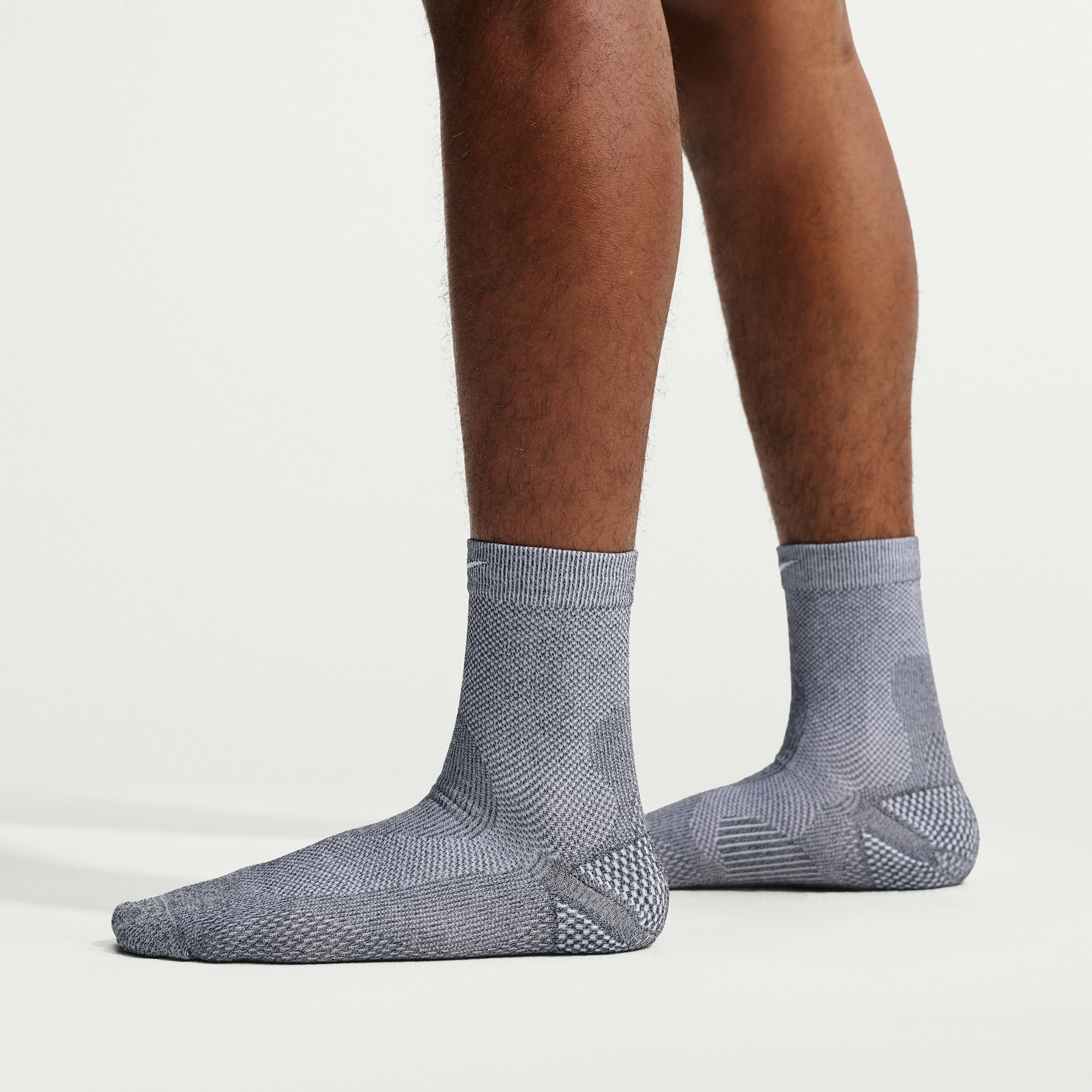 Nike Unisex Run Lightweight Running Micro-Crew Socks (1 Pair) in Grey | IB6114-050