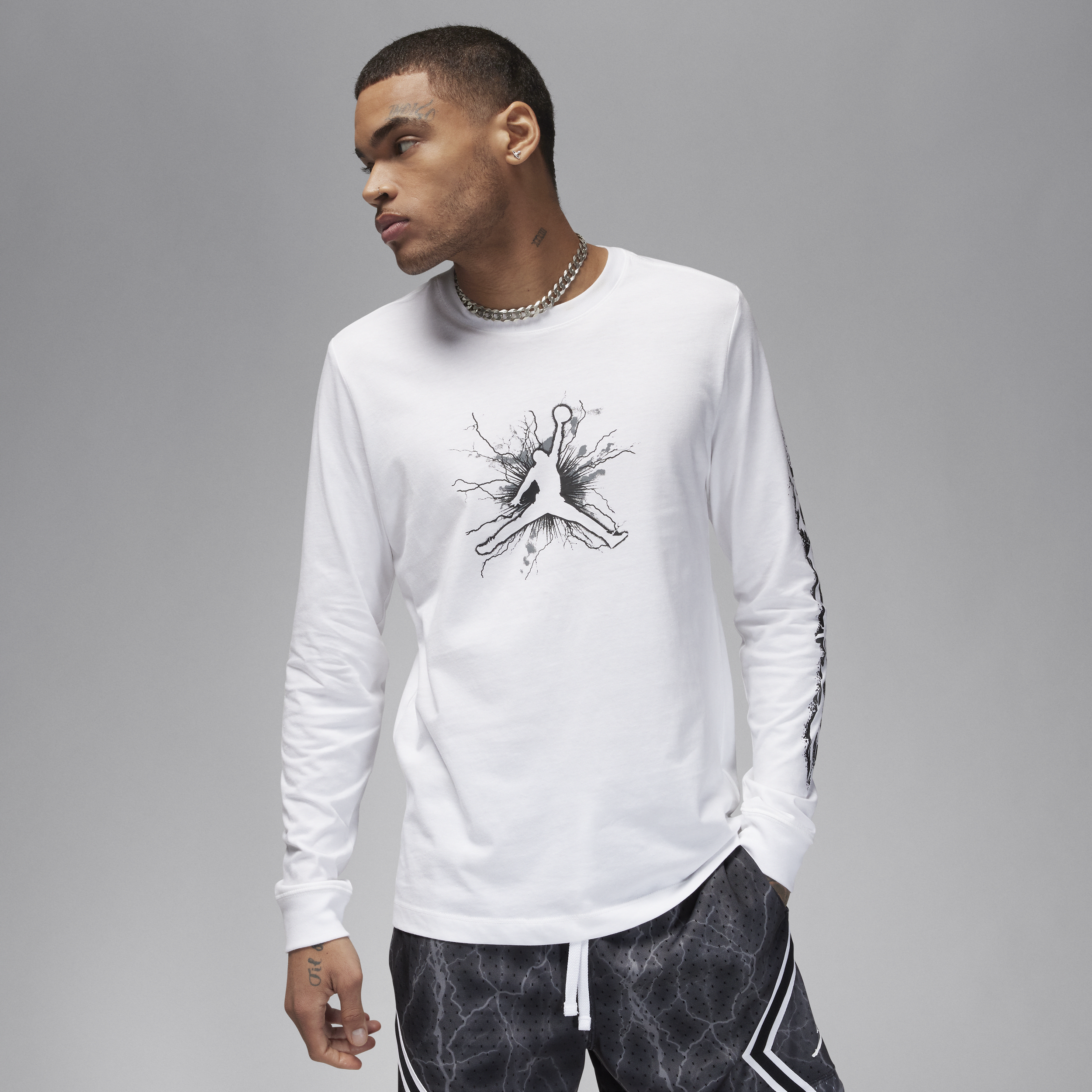Jordan Men's  Dri-fit Sport Long-sleeve Graphic T-shirt In White/black