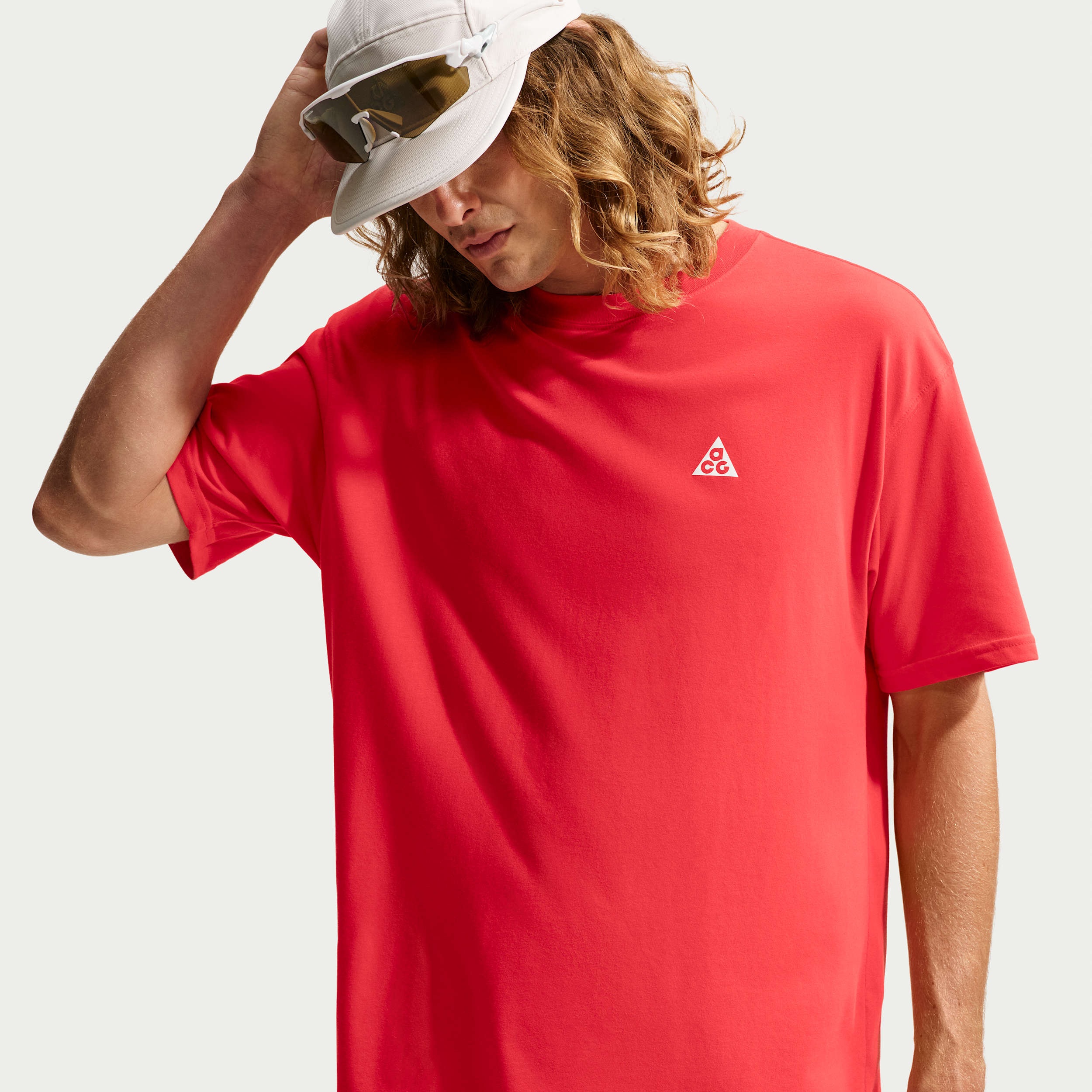 Men's Nike ACG Dri-FIT T-Shirt in Red | IH1306-696