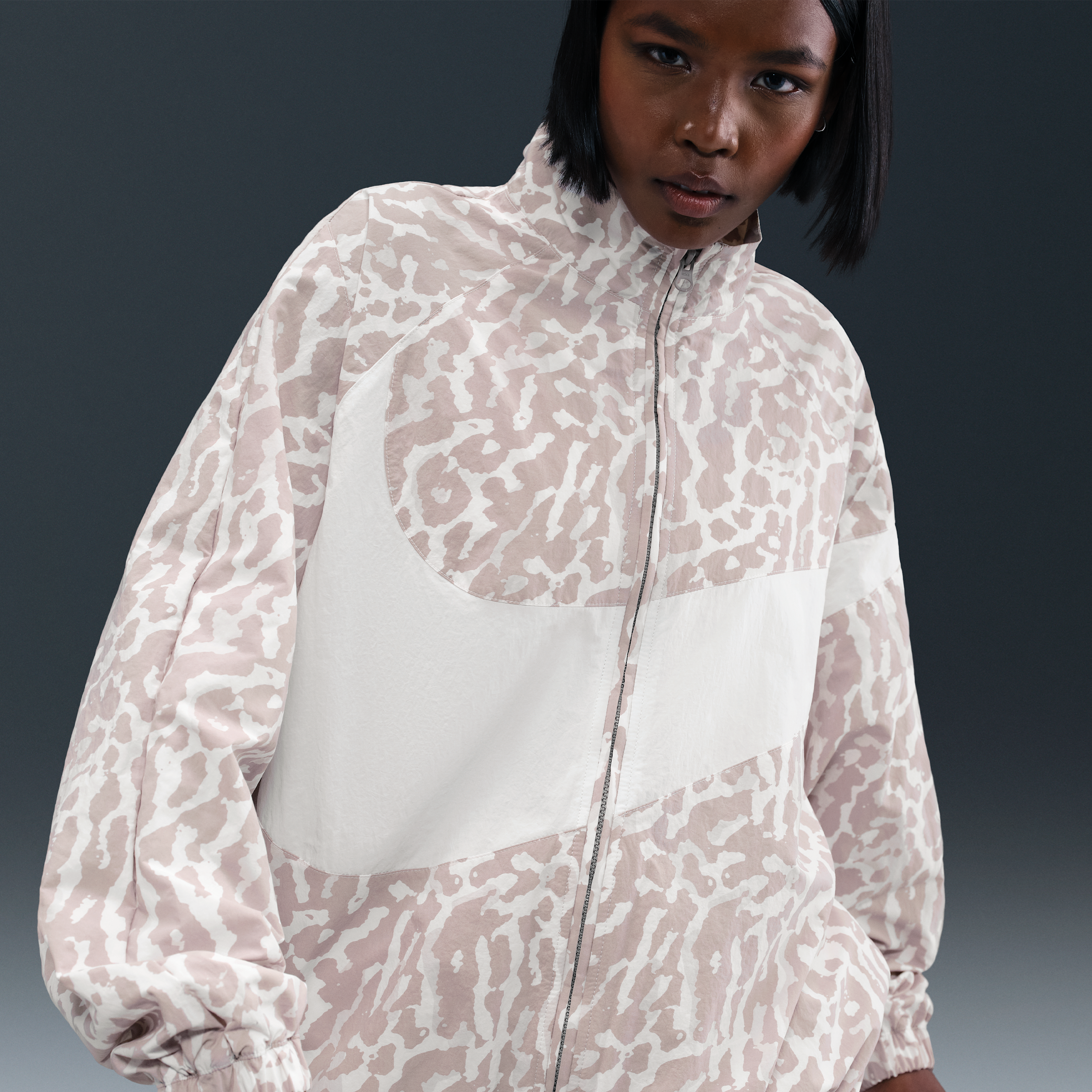 Nike Women's  Sportswear Woven Printed Jacket In Neutral