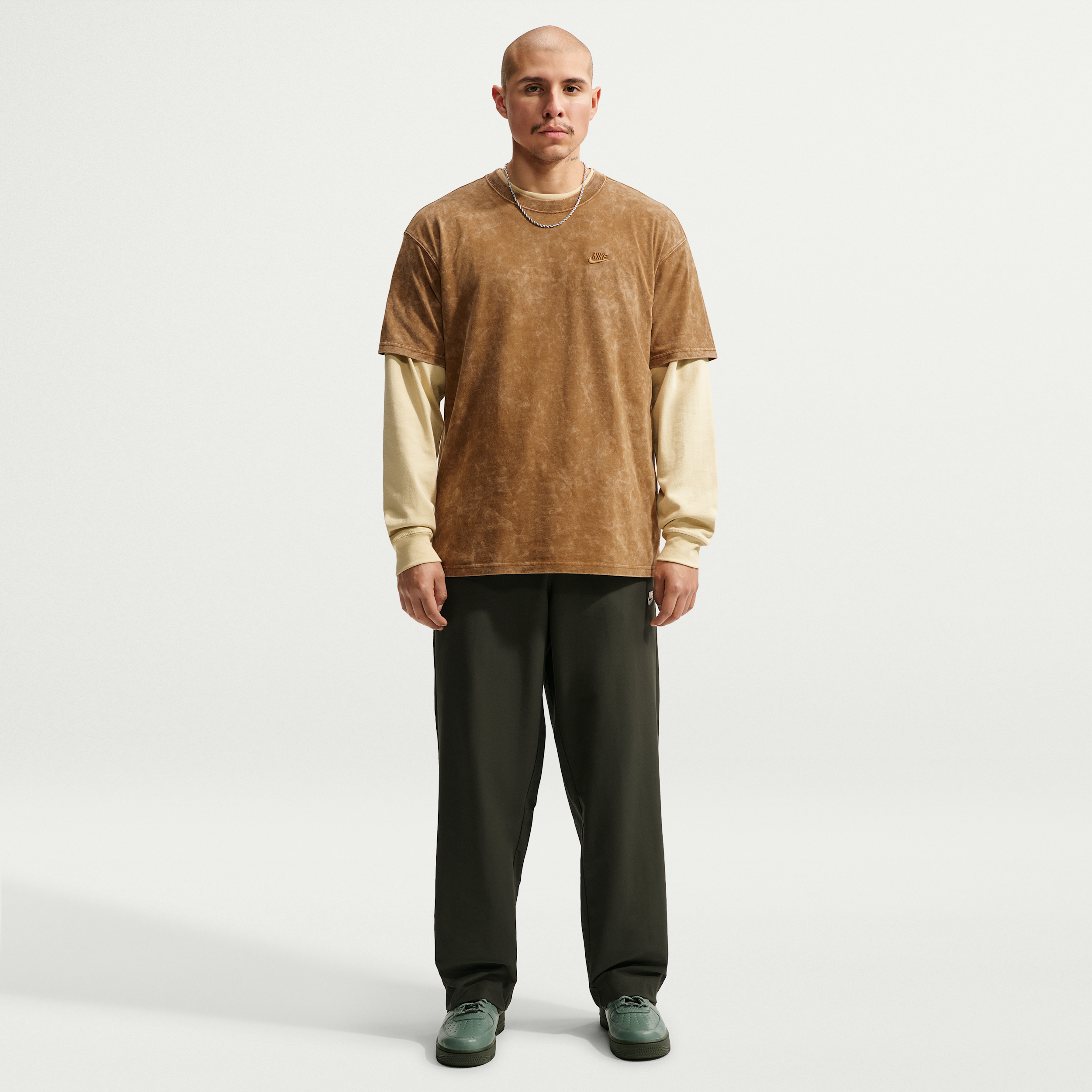 Nike Men's Club Straight Stretch Pants in Green | IO3782-355