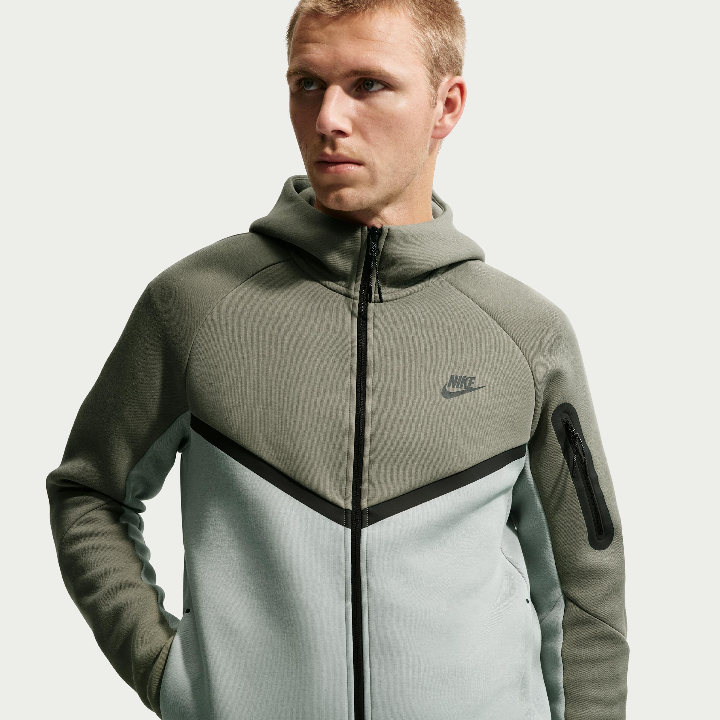 Nike Men's Tech Fleece Windrunner Full-Zip Jacket in Grey | HV0949-328
