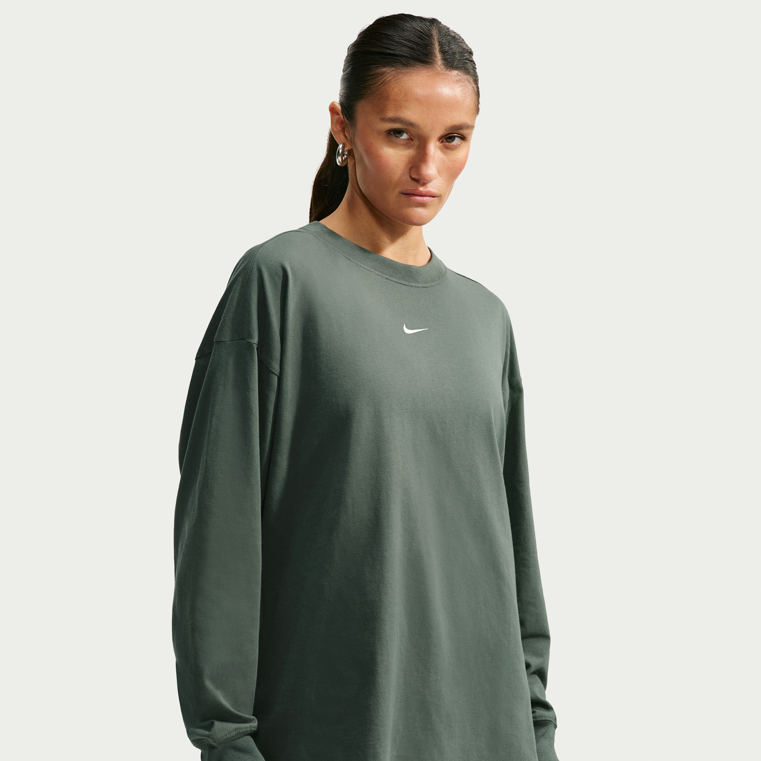 Women's Nike Sportswear Classic Oversized Long-Sleeve T-Shirt in Green | IH7598-303