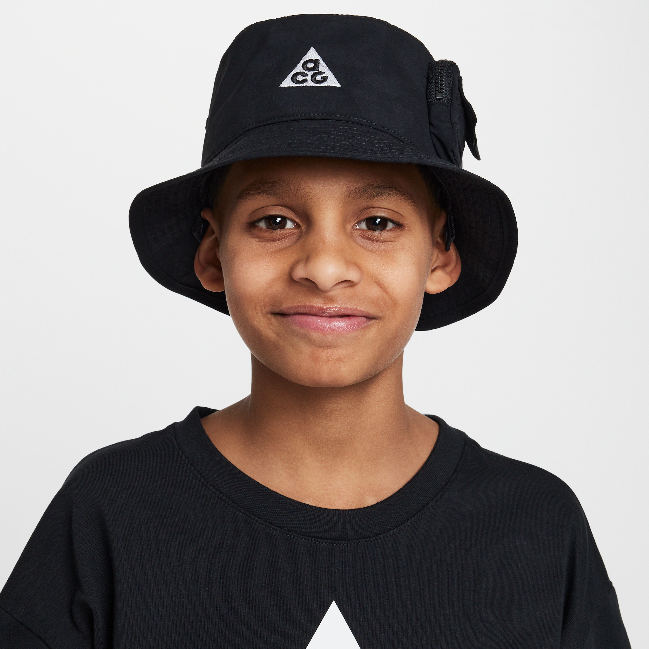 Nike Acg Apex Big Kids' Bucket Hat In Black