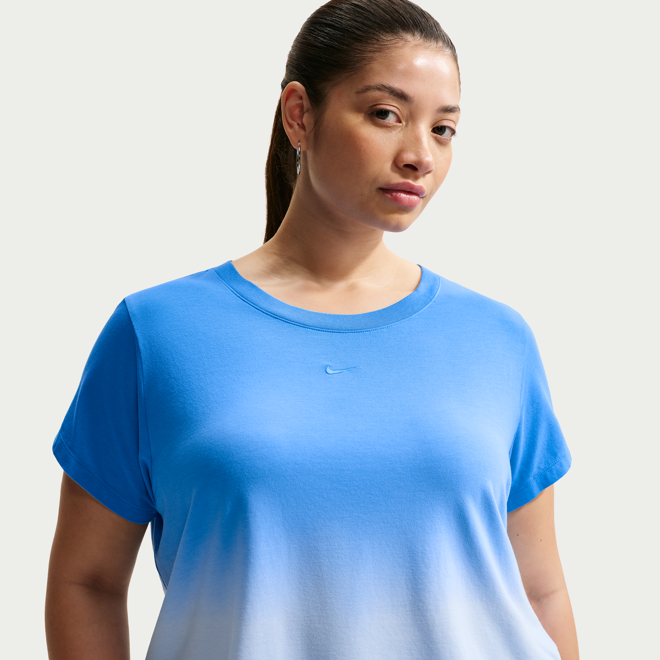 Women's Nike Sportswear Chill Knit Slim Cropped T-Shirt (Plus Size) in Blue | II7076-435