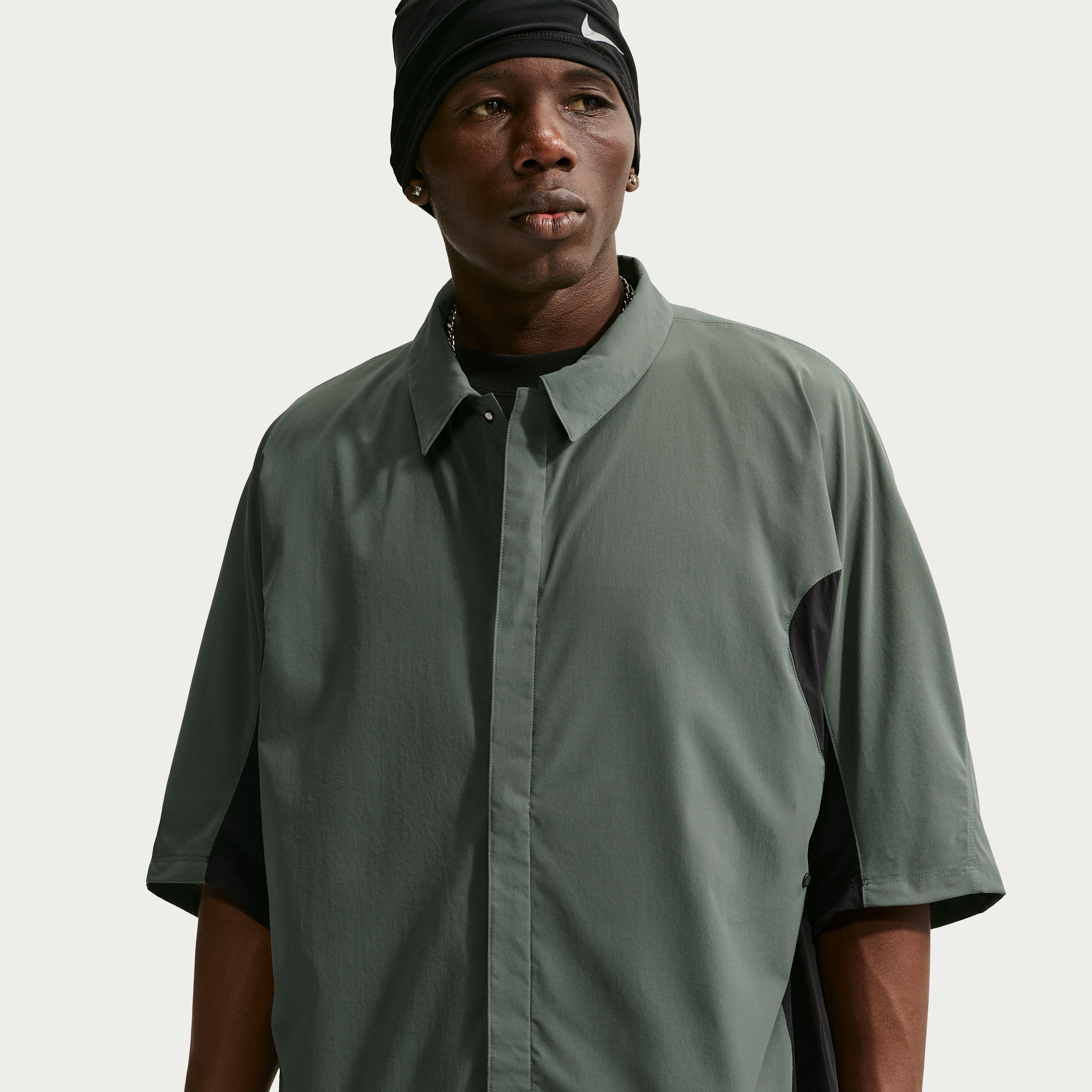 Nike Men's Sportswear Tech Helios Short Sleeve Sun Shirt, Medium, Camo Green