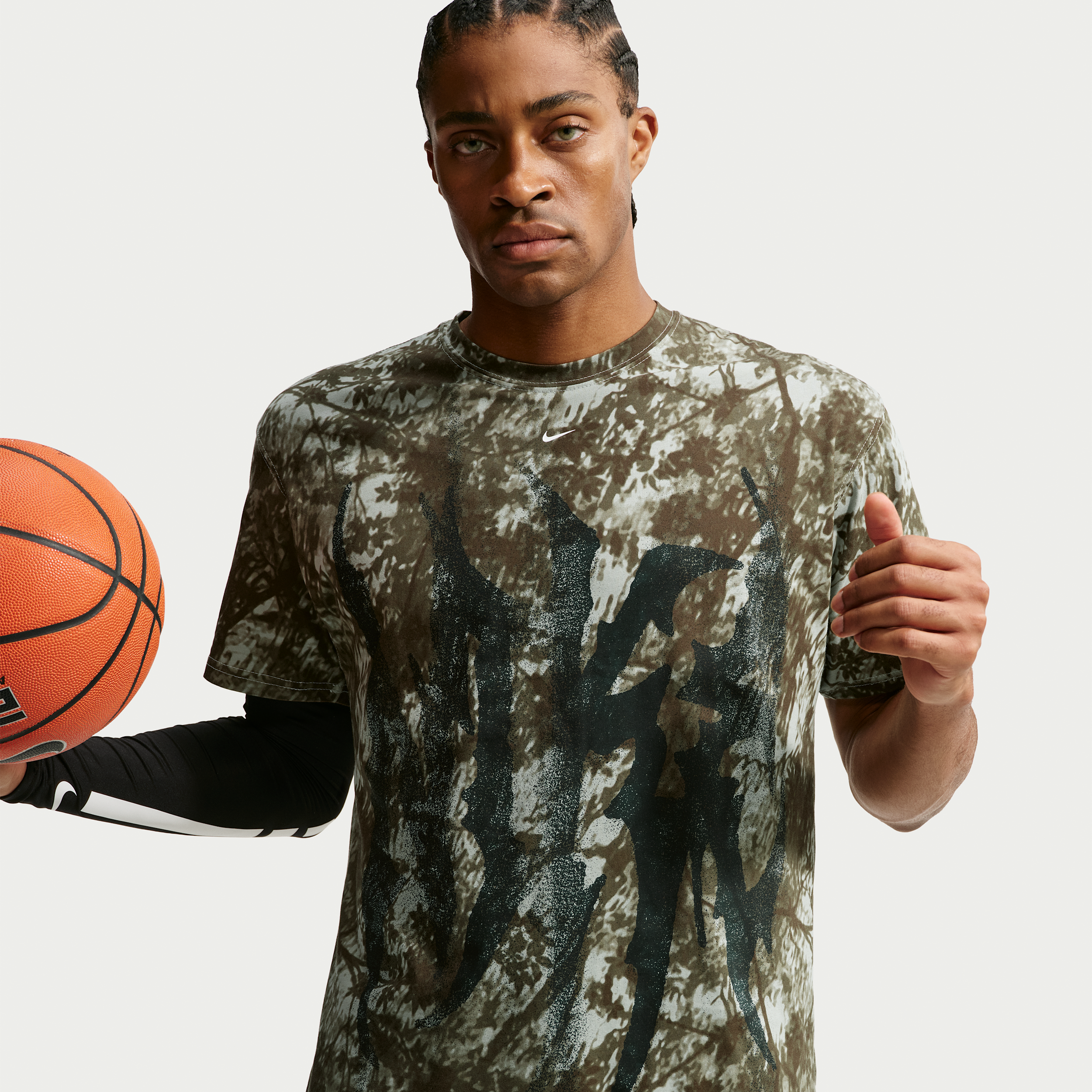 Nike Men's Basketball Graphic T-Shirt, Medium, Jade Horizon