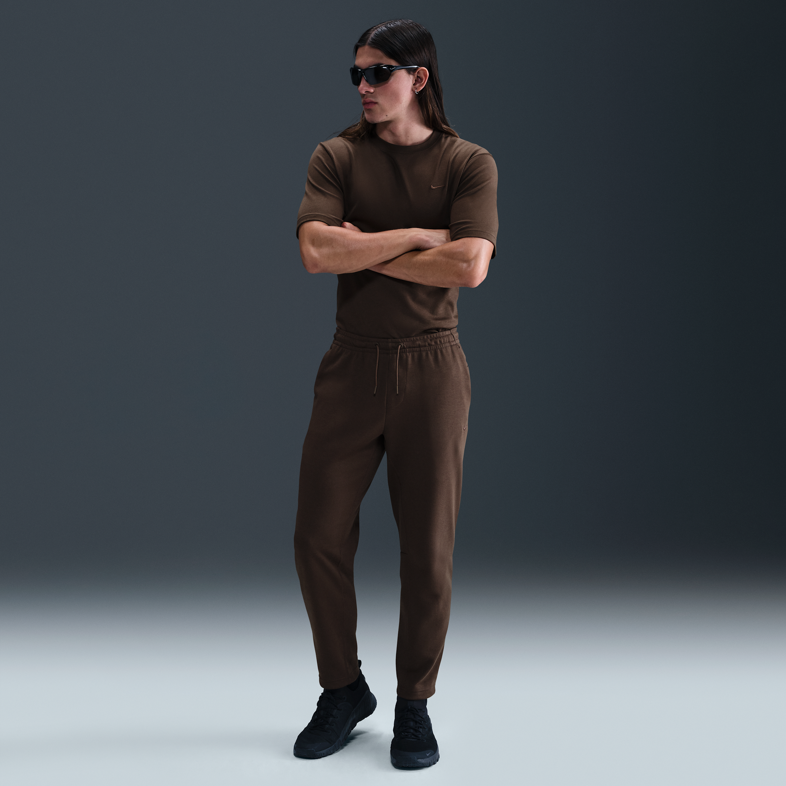 Nike Men's Primary Fleece Dri-fit Uv Tapered Performance Pants In Brown