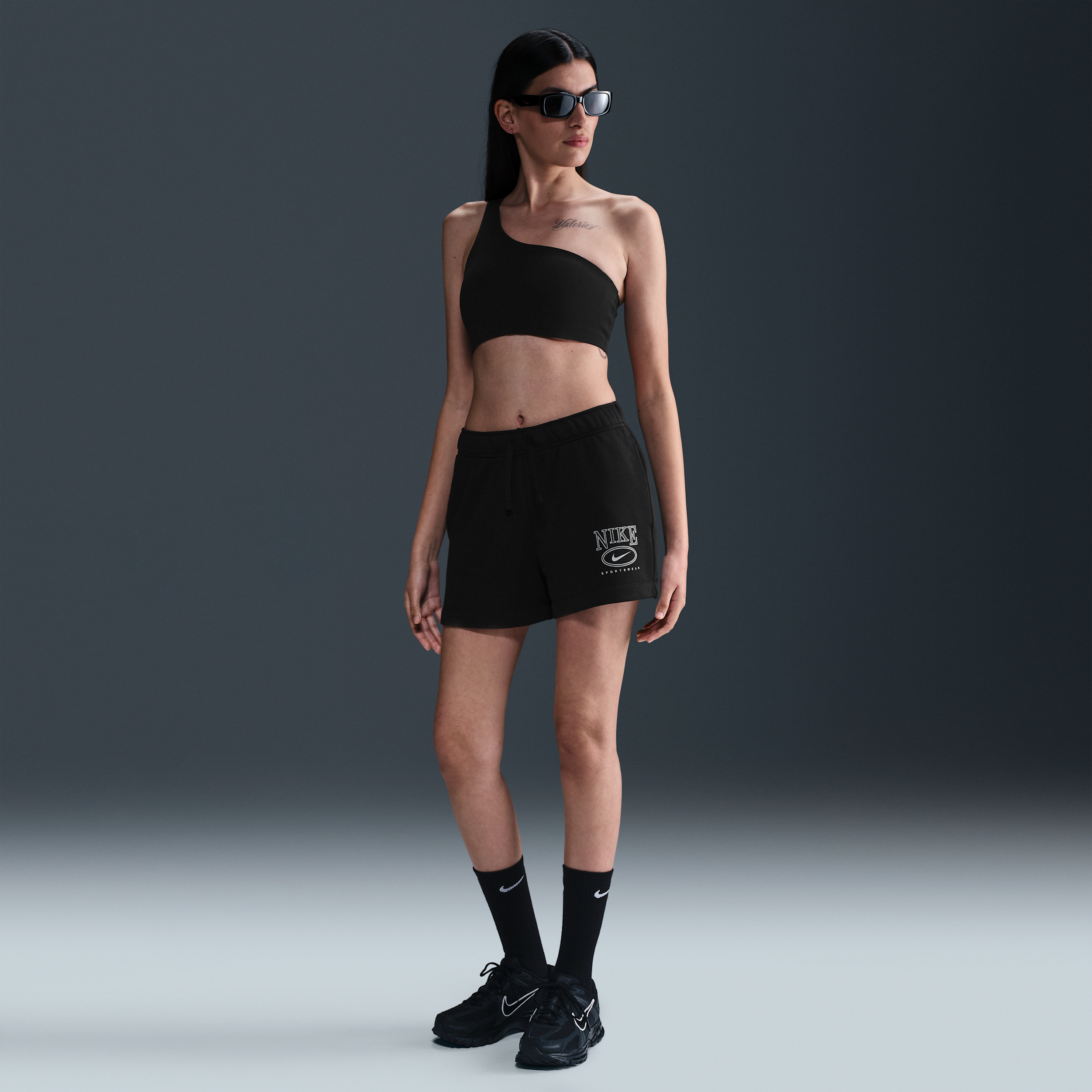 Nike Women's Sportswear Club Fleece Mid-rise 4" Graphic Shorts In Black