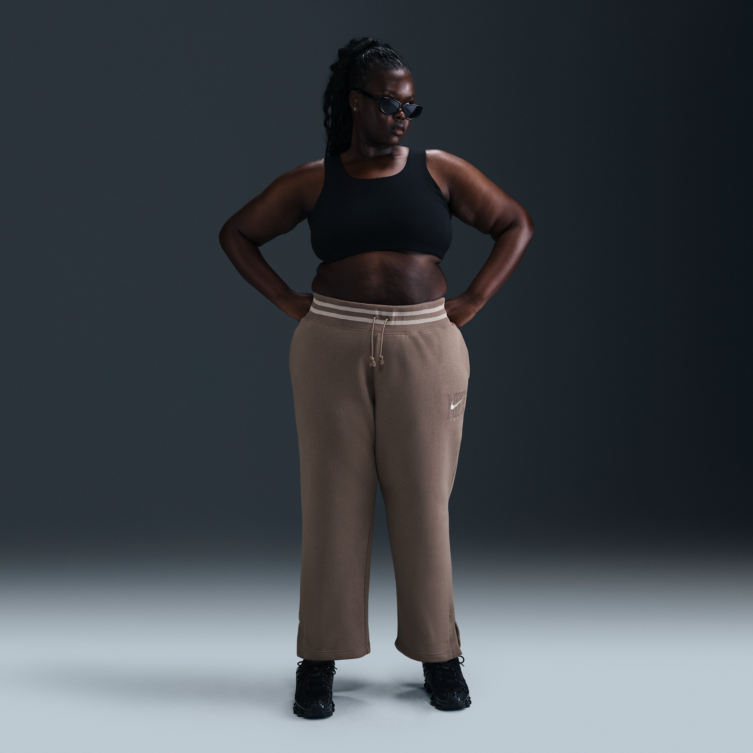 Nike Women's  Sportswear Phoenix Fleece High-waisted Wide-leg Graphic Pants (plus Size) In Brown