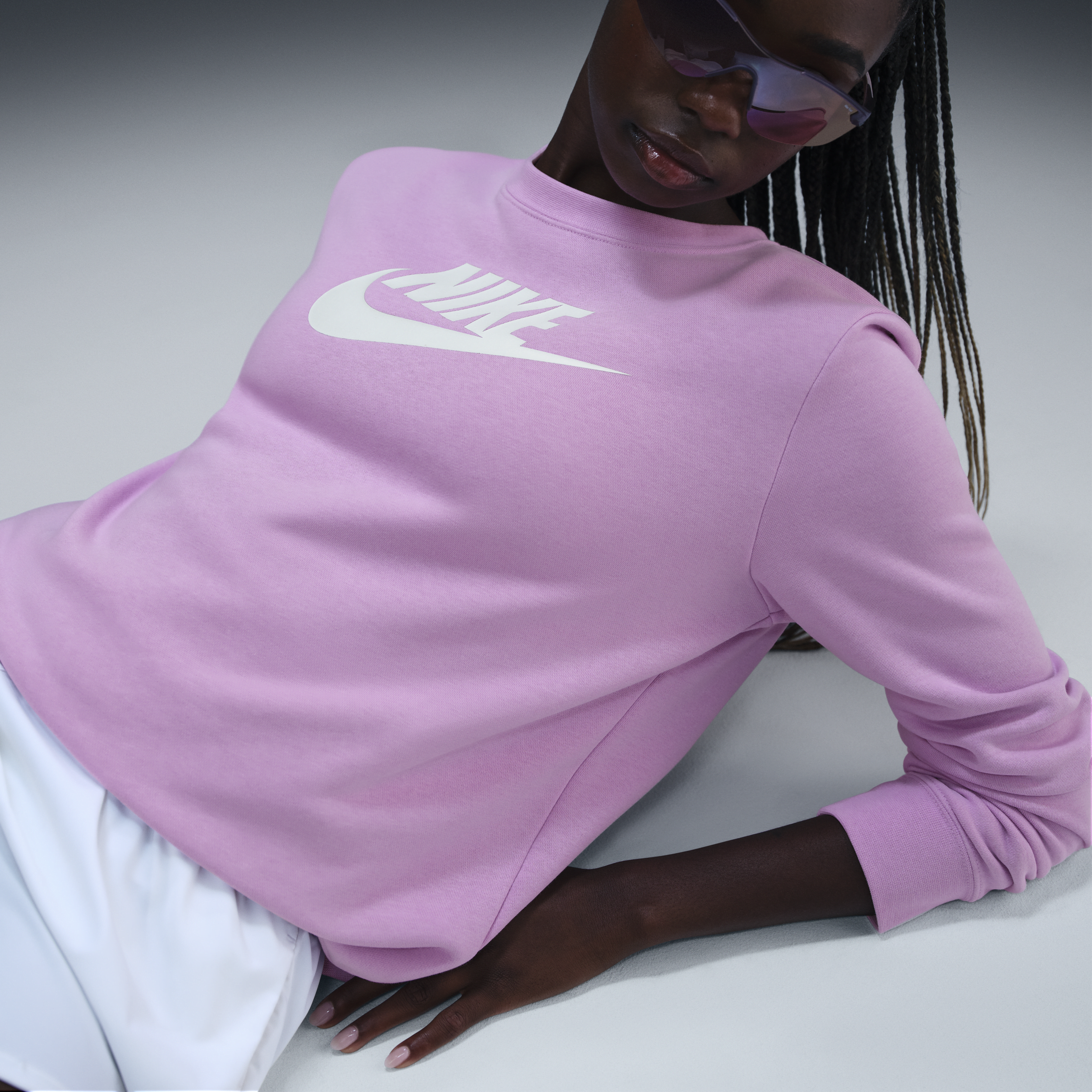 Nike Women's Sportswear Club Fleece Logo Crew-neck Sweatshirt In Pink