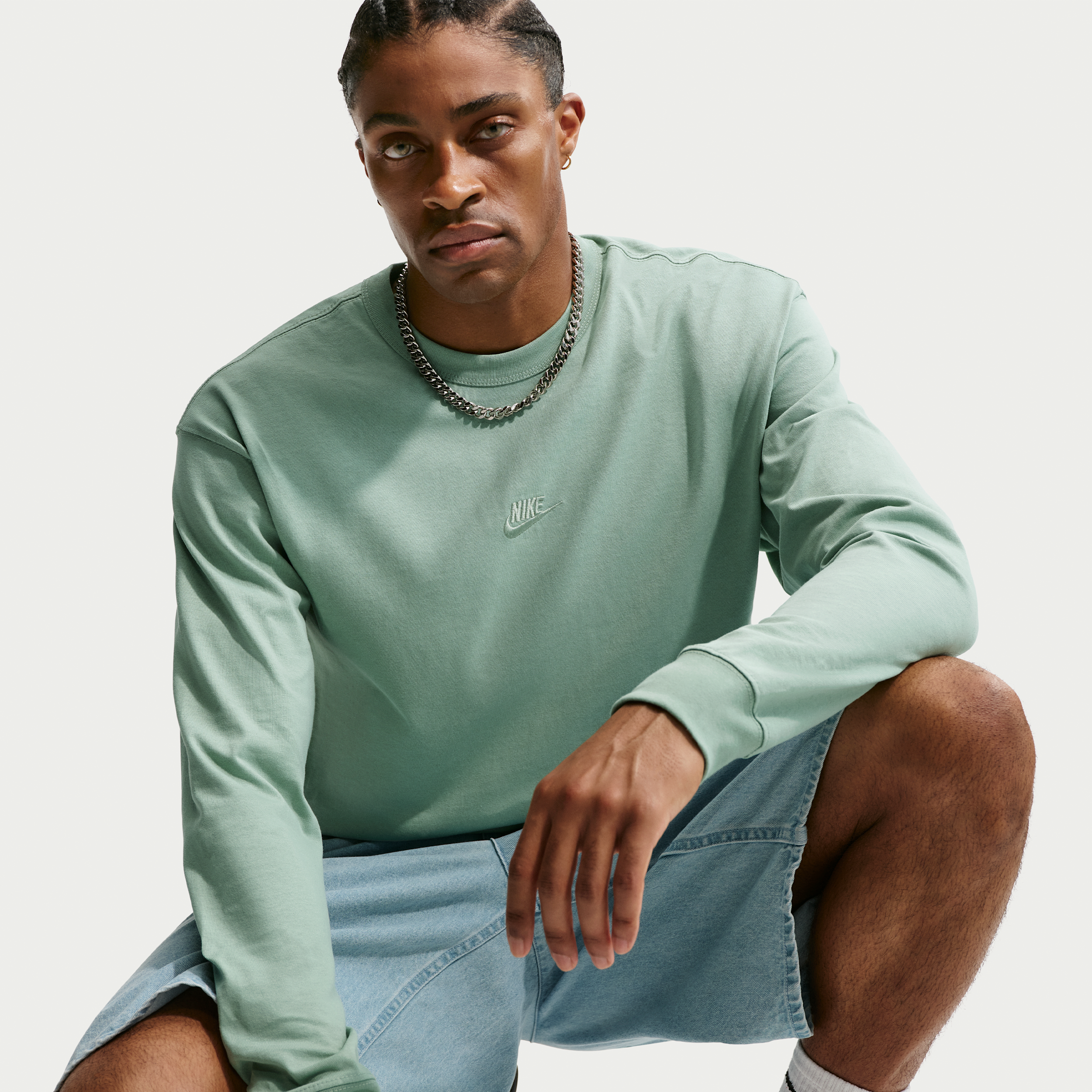 Men's Nike Sportswear Premium Essentials Long-Sleeve T-Shirt in Green | IH1127-006