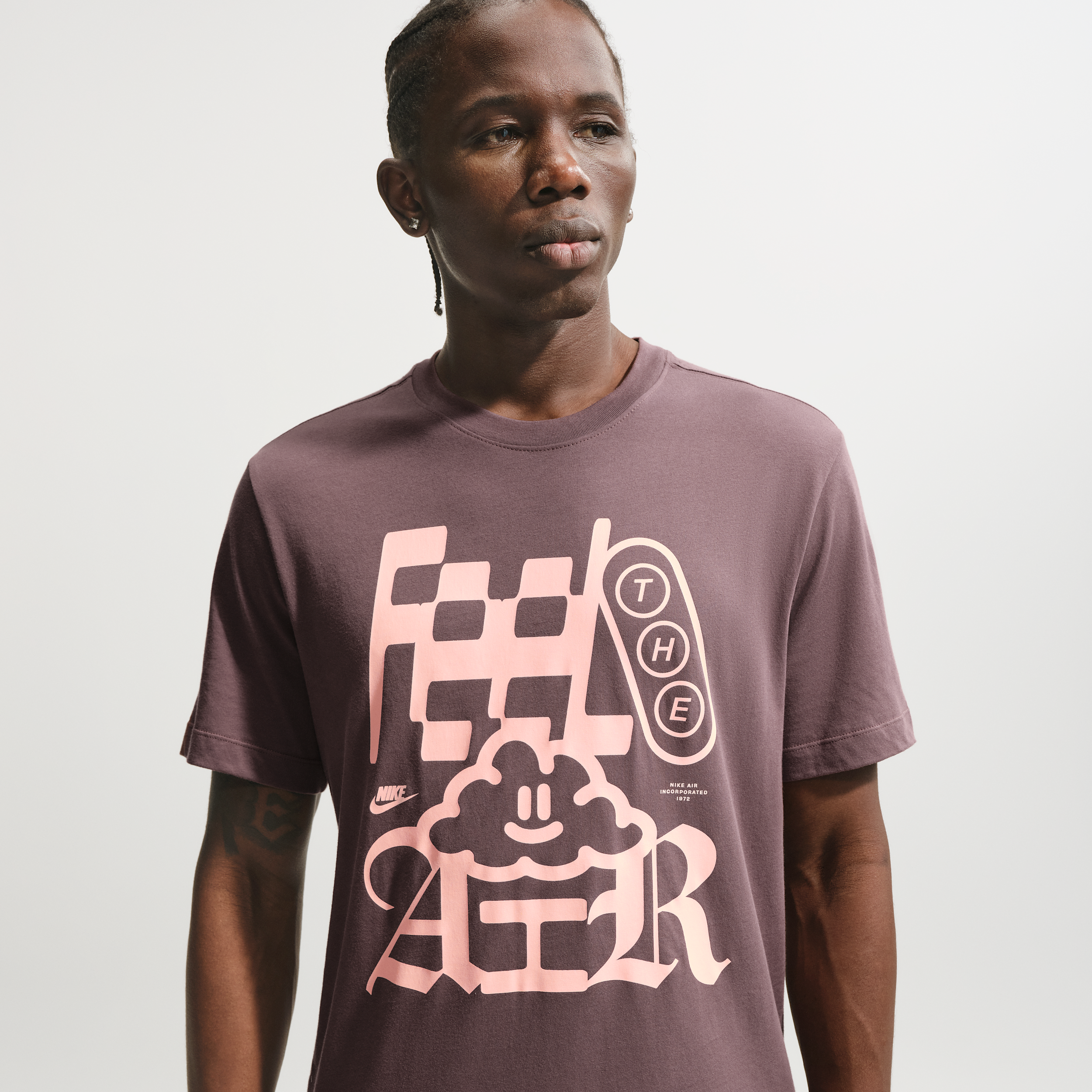 Men's Nike Sportswear T-Shirt in Purple | IH1167-502