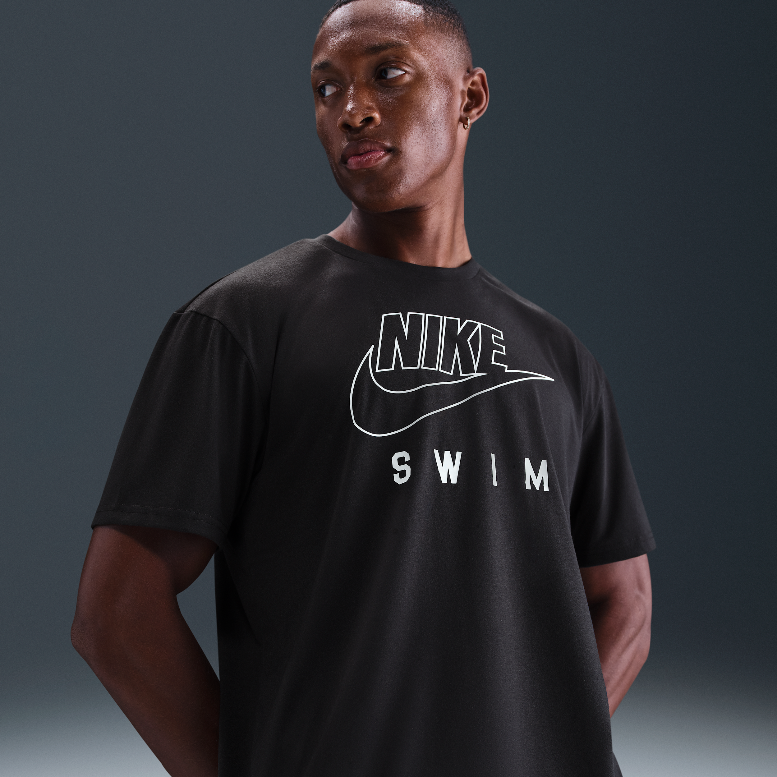 Nike Men's Swim Swoosh Hydroguard Short-Sleeve Top in Black | NESSF524-001