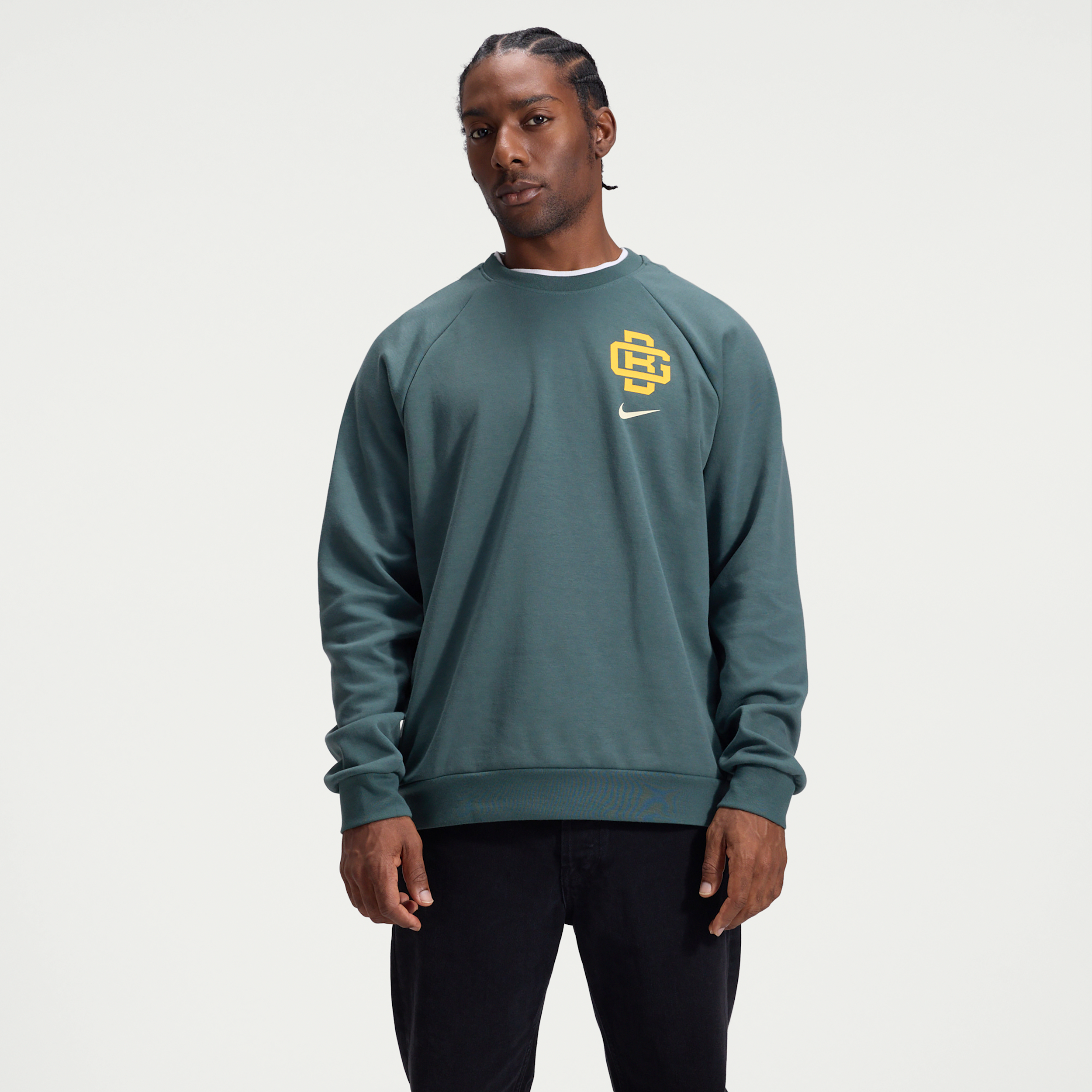 Green Bay Packers Rivalries Collection Primary Nike Men's Dri-FIT NFL Pullover Crew in Green | 03EK33X7T-V3M