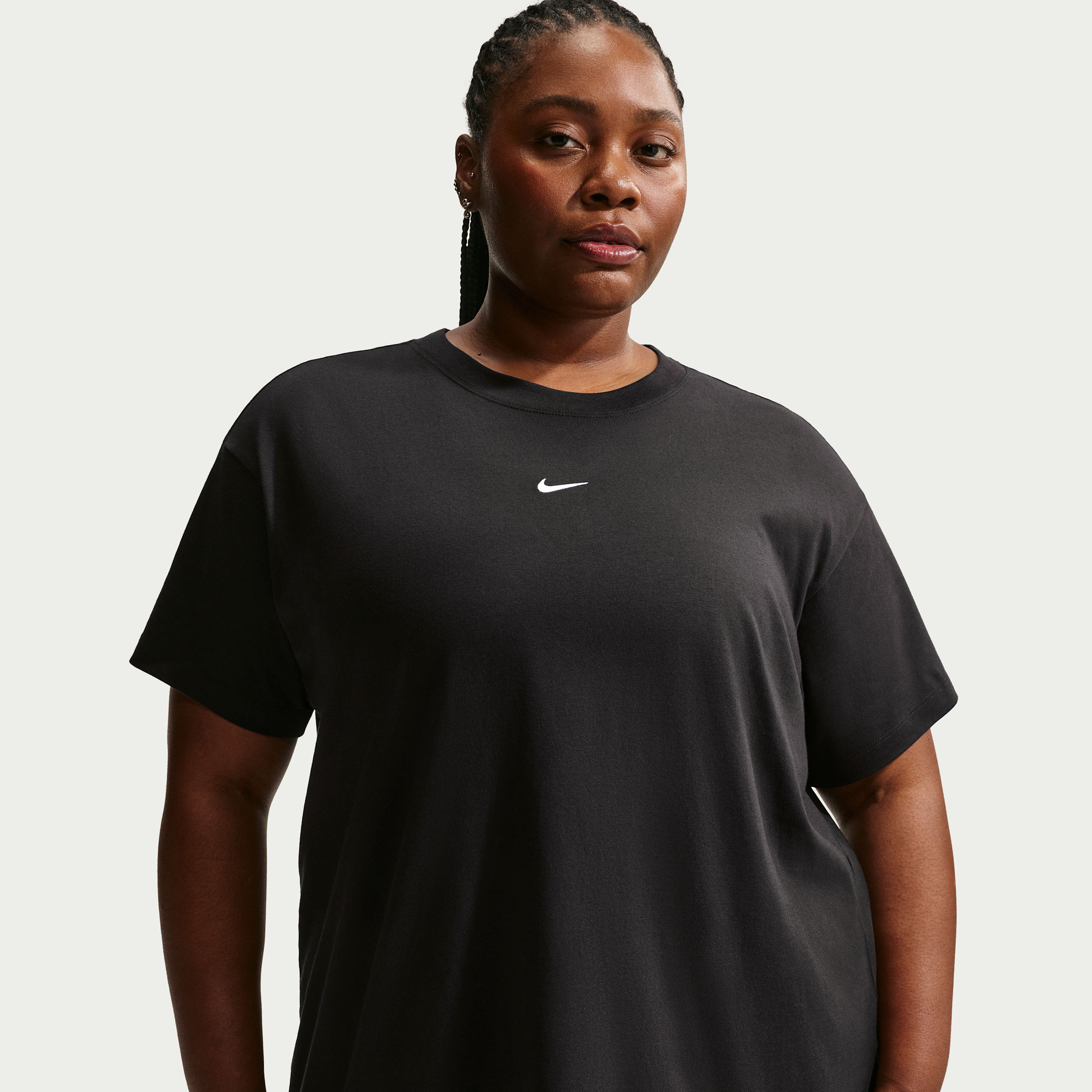 Women's Nike Sportswear Oversized Short-Sleeve T-Shirt (Plus Size) in Black | IH7603-010