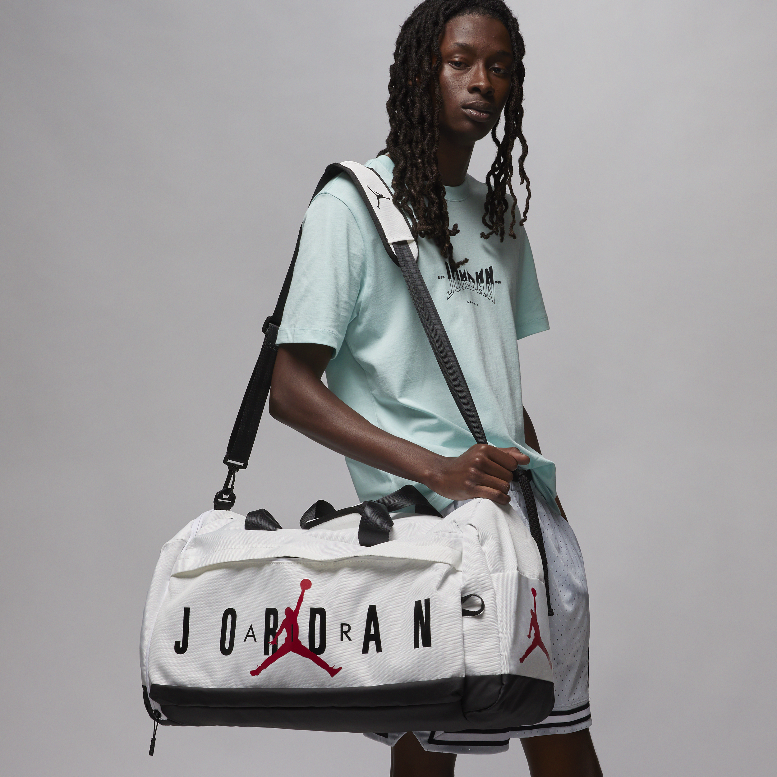 Jordan Men's Air  Velocity Duffel Bag (medium, 55l) In White