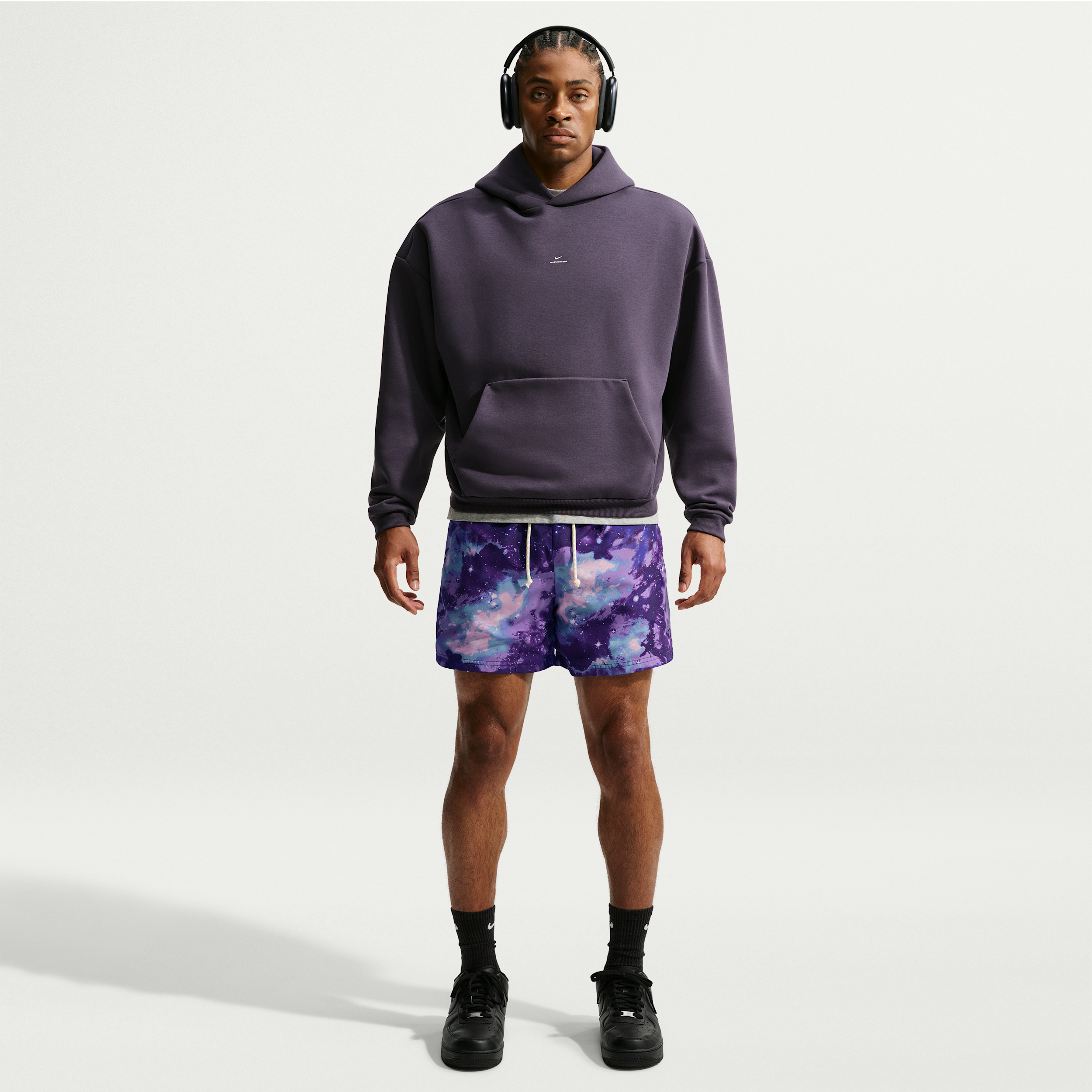 Nike Men's Standard Issue 5" Woven Basketball Shorts in Purple | IX8493-587